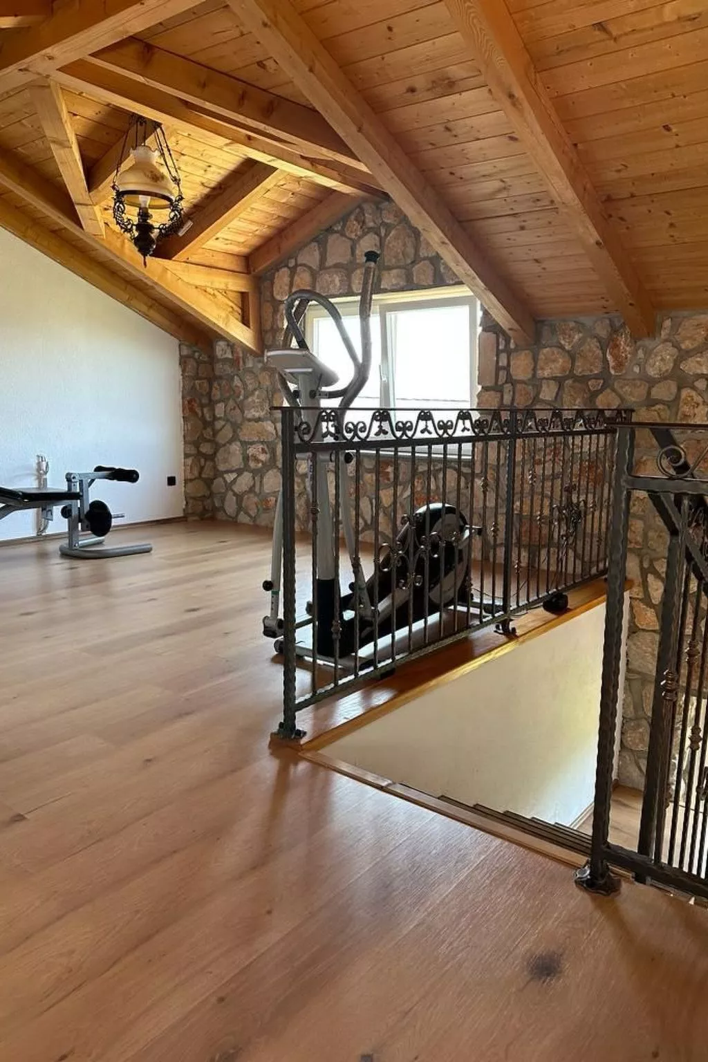 Großes Ferienhaus mit eigenem Pool und Terrasse