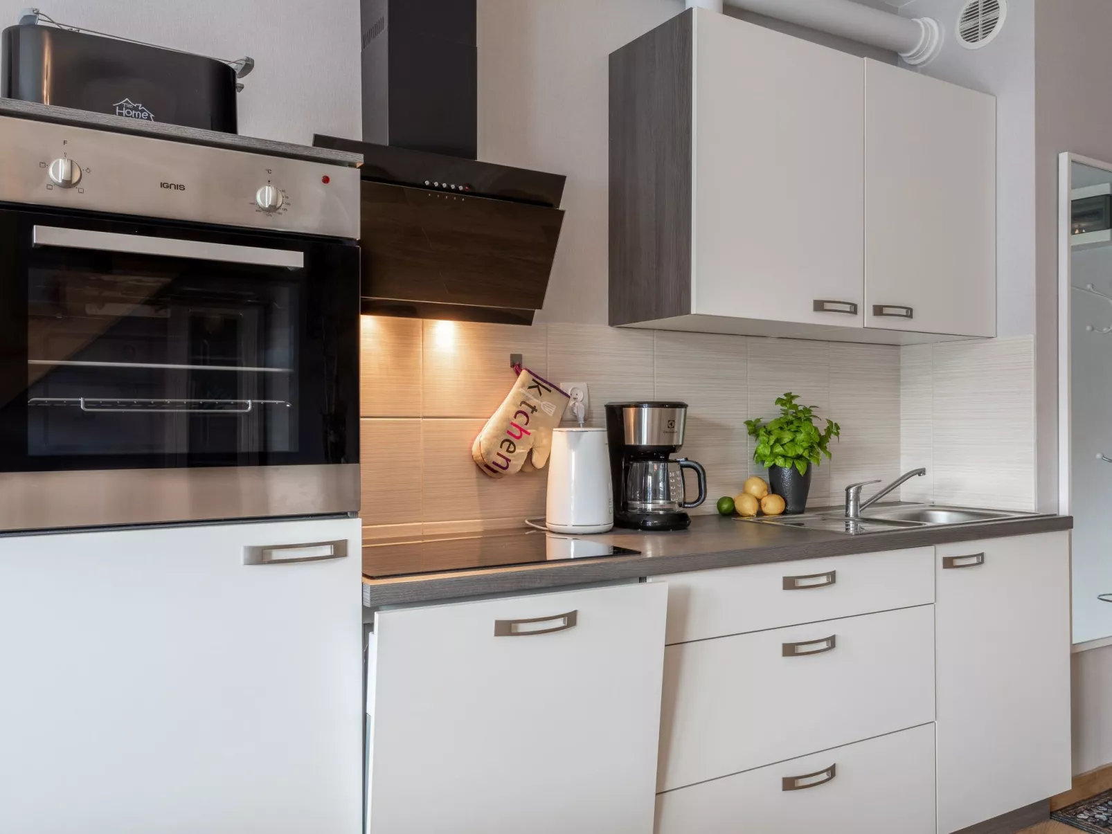 Helle Ferienwohnung Bianco 49