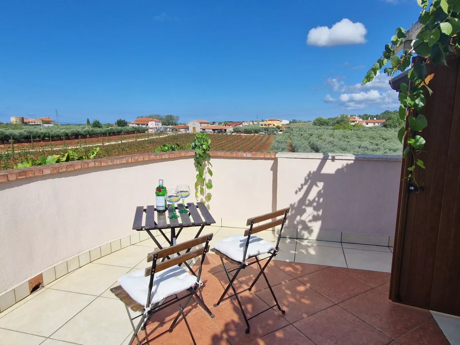 Freistehende Villa mit Garten und privatem Pool