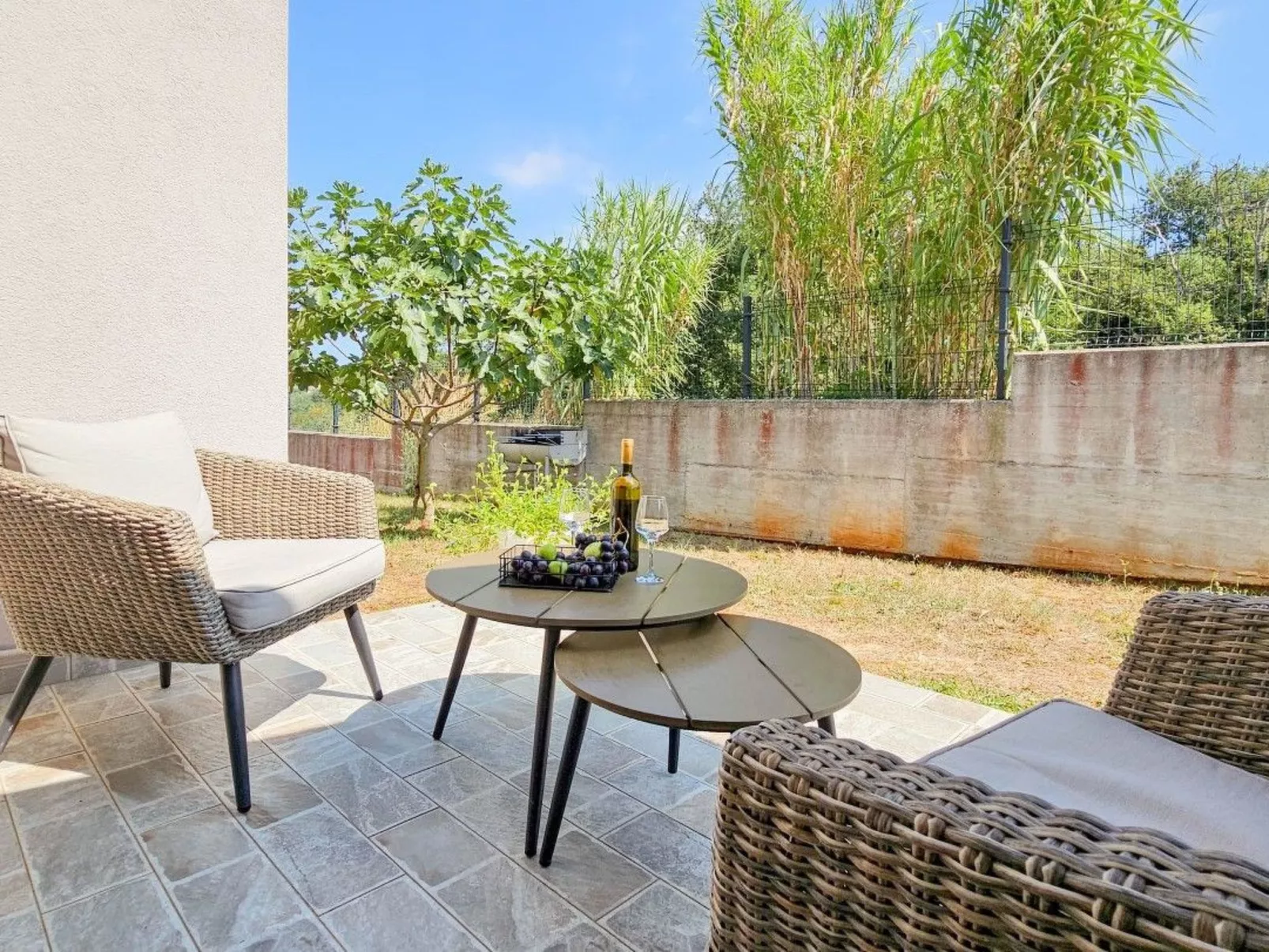 "Villa Pavlovic" mit Garten und Grill-Draußen