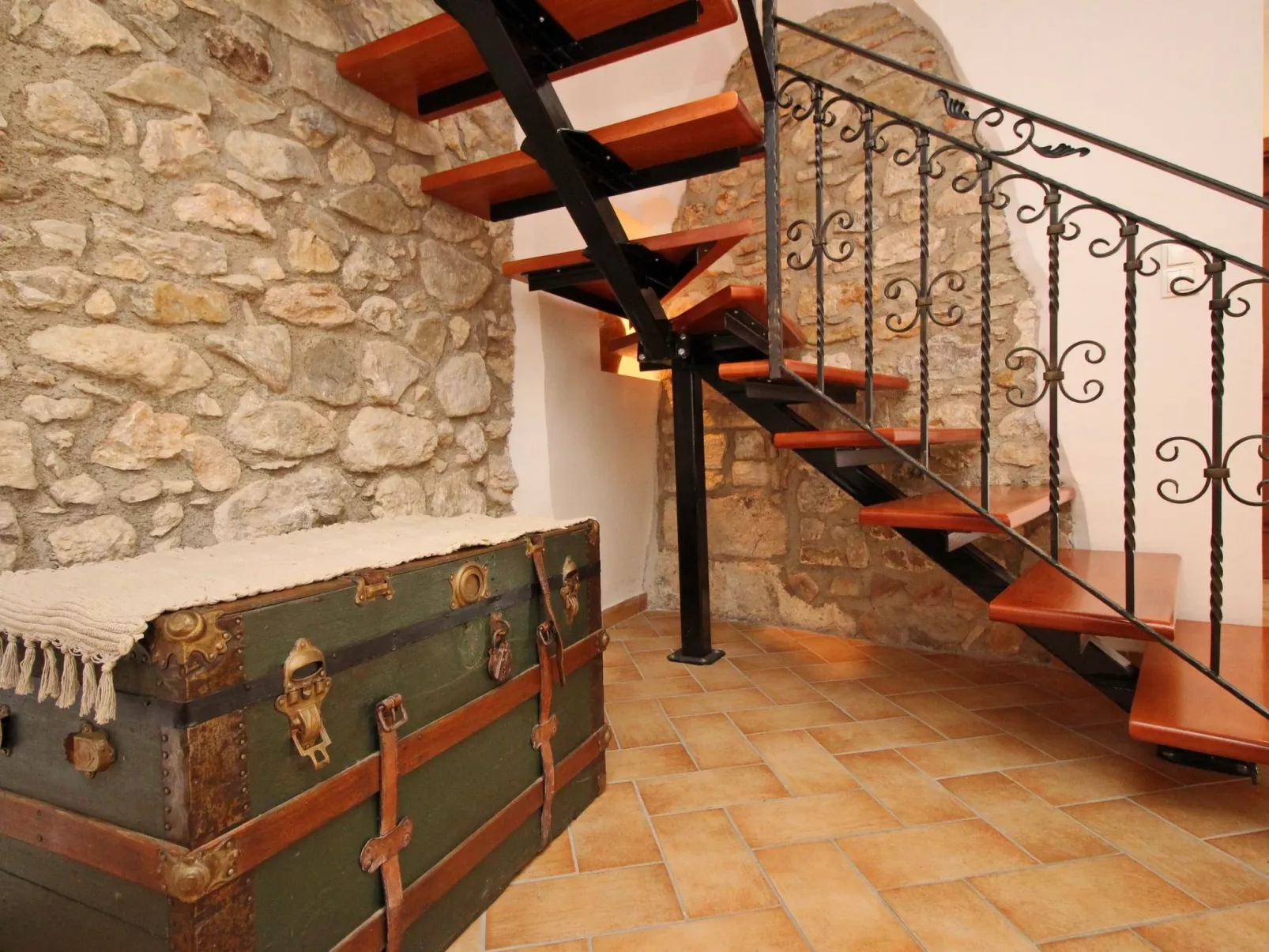 Renoviertes Steinhaus mit Garten und Pool ideal für ein erholsamen Urlaub