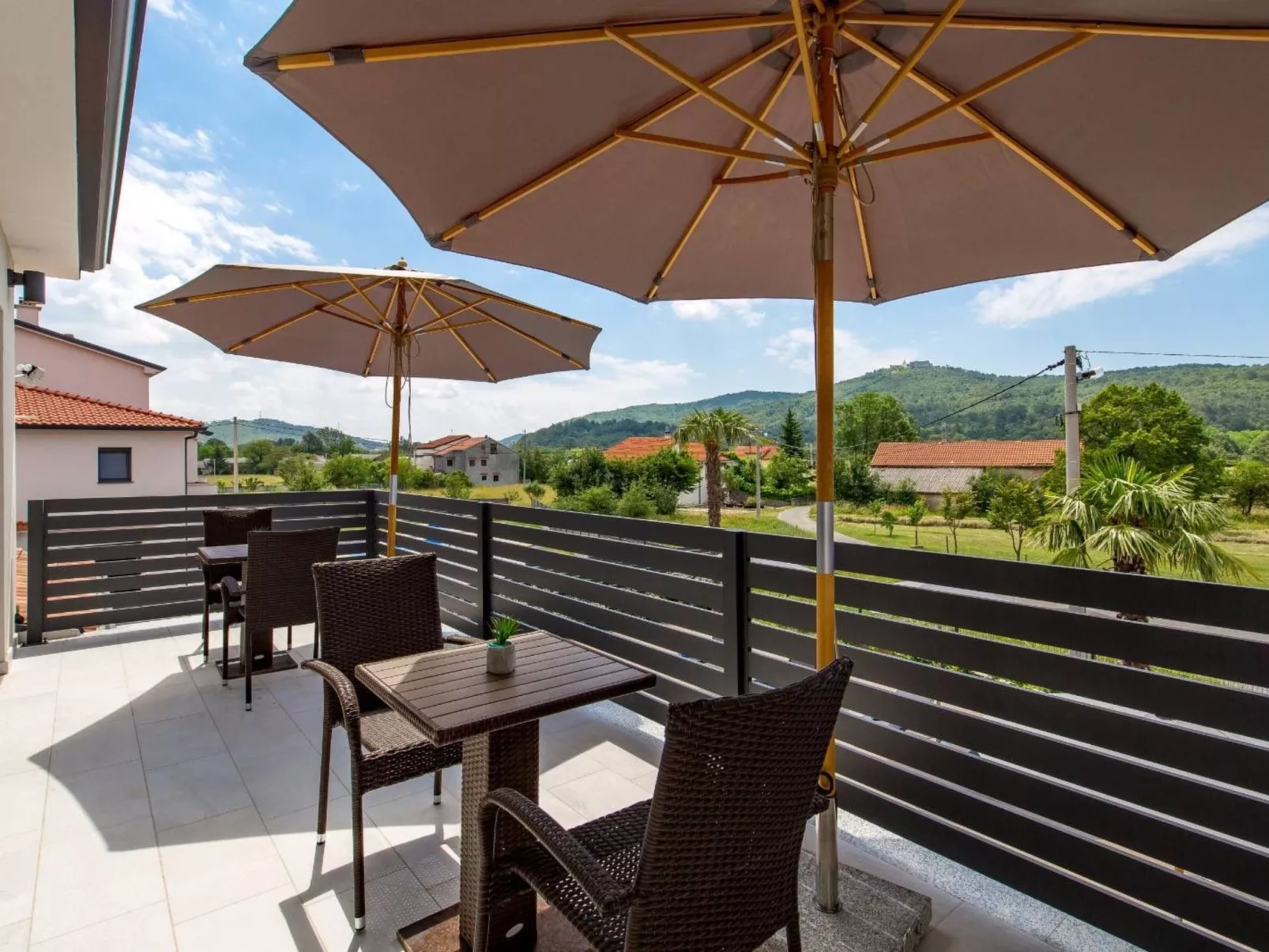 Schönes Haus für 8 Personen mit großem Schwimmbad