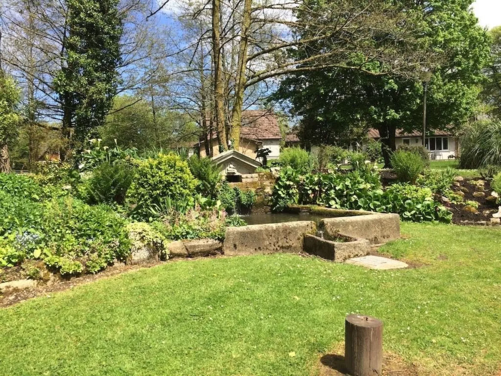 Schönes Haus in Saint Tudy mit privatem Parkplatz-Draußen