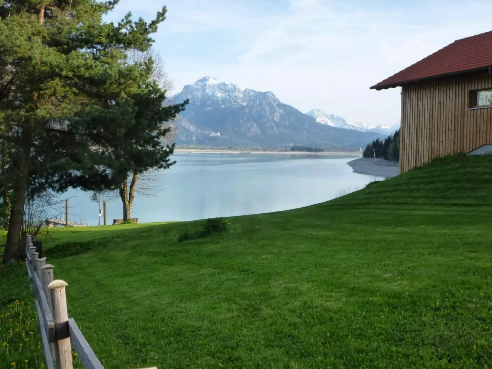 Chalet mit Blick auf das Wasser