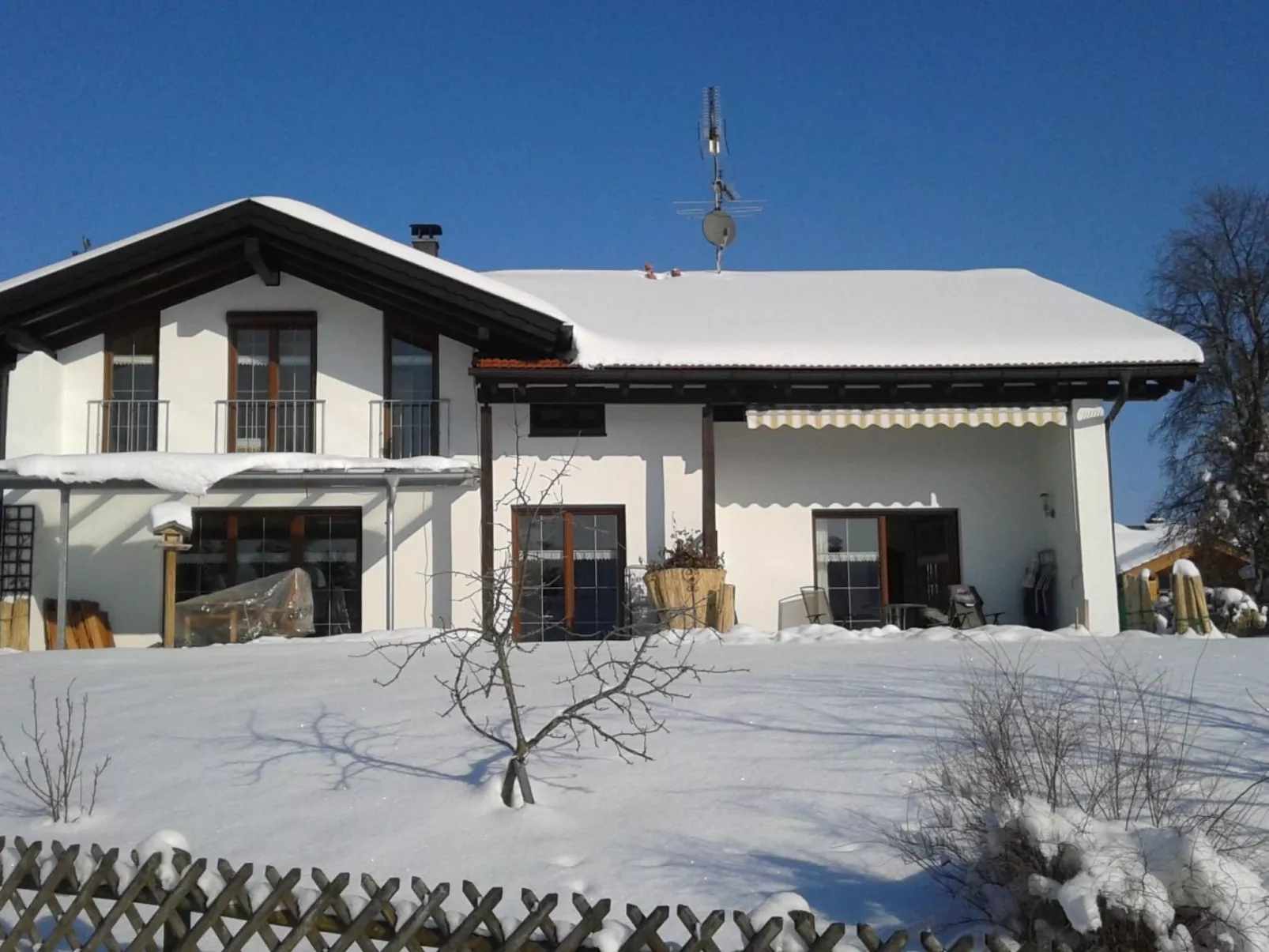 Appartement mit Terrasse