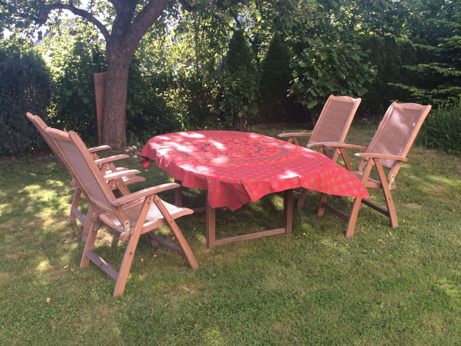 Appartement mit Balkon-Outside