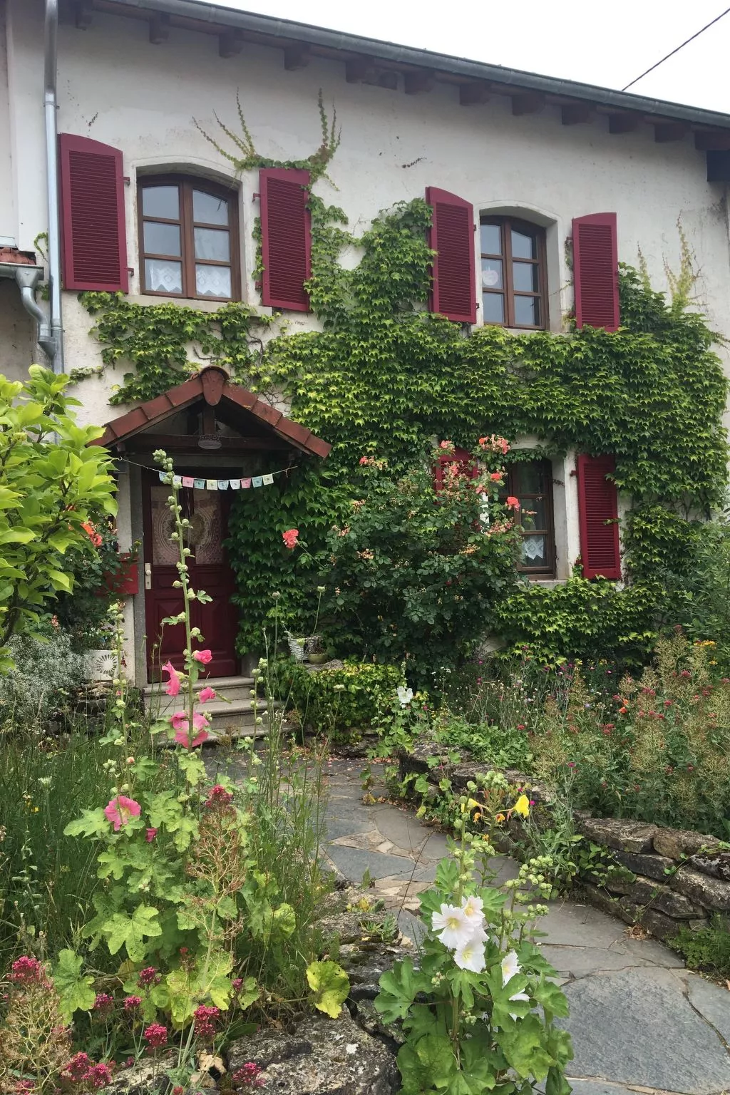 Appartement mit Balkon-Image-tags.info