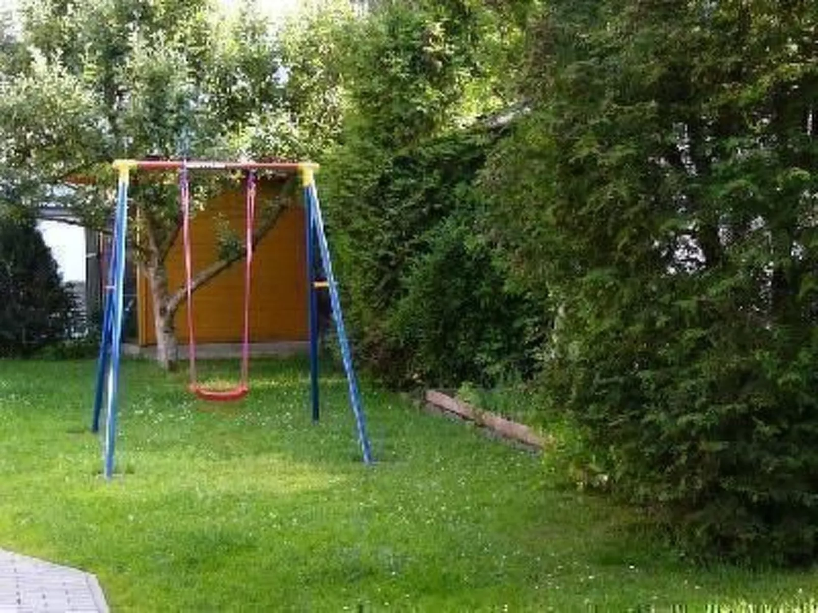 In Breitenstein mit Grill und Garten-Draußen