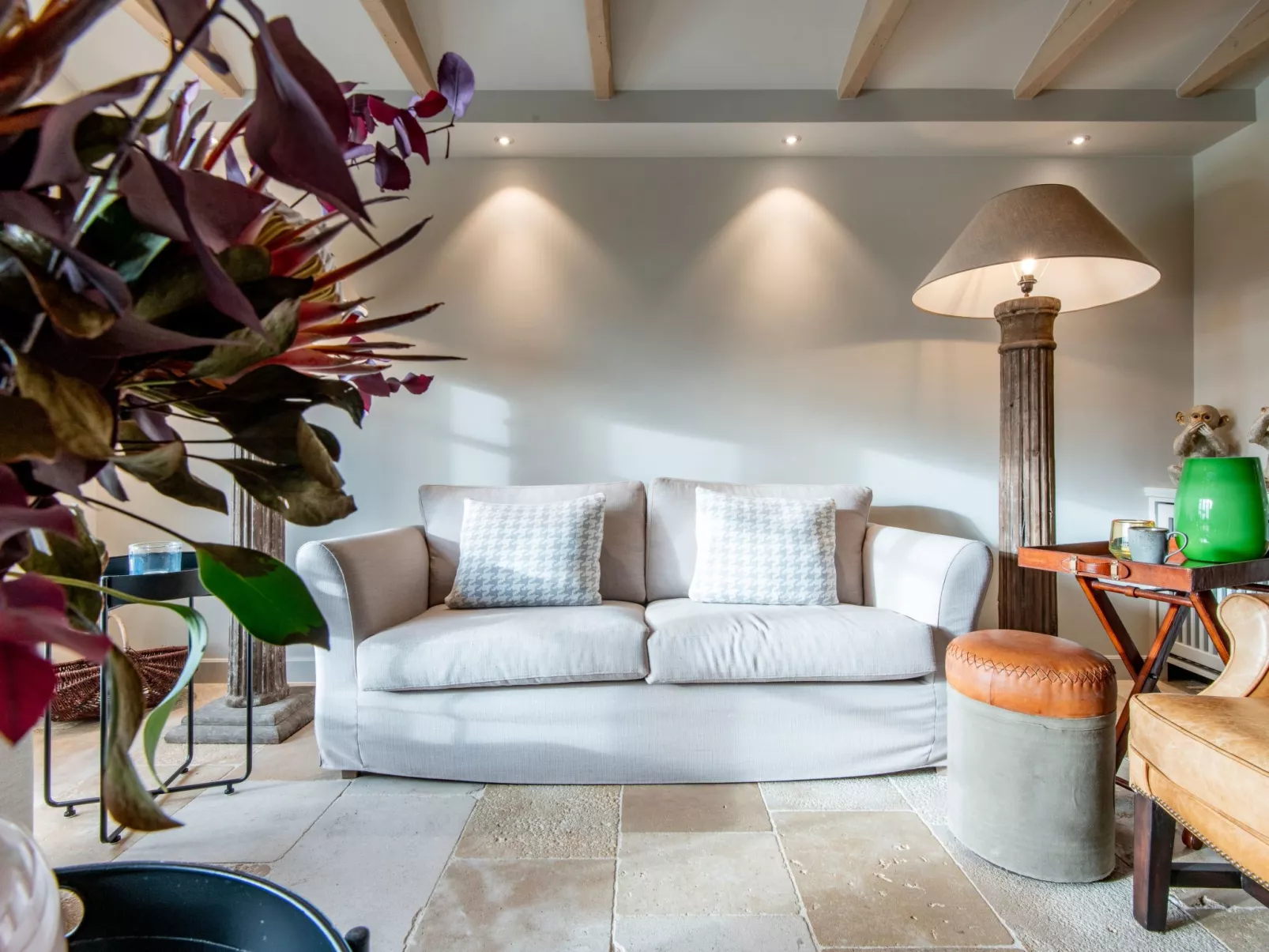 In Großmorsum mit Terrasse und Grill