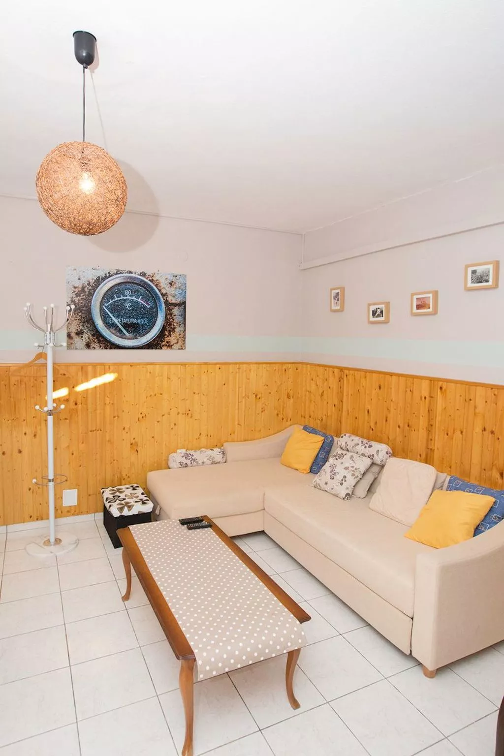 Villa "Sonnenblume" mit eigenem Garten und Grill-Inside