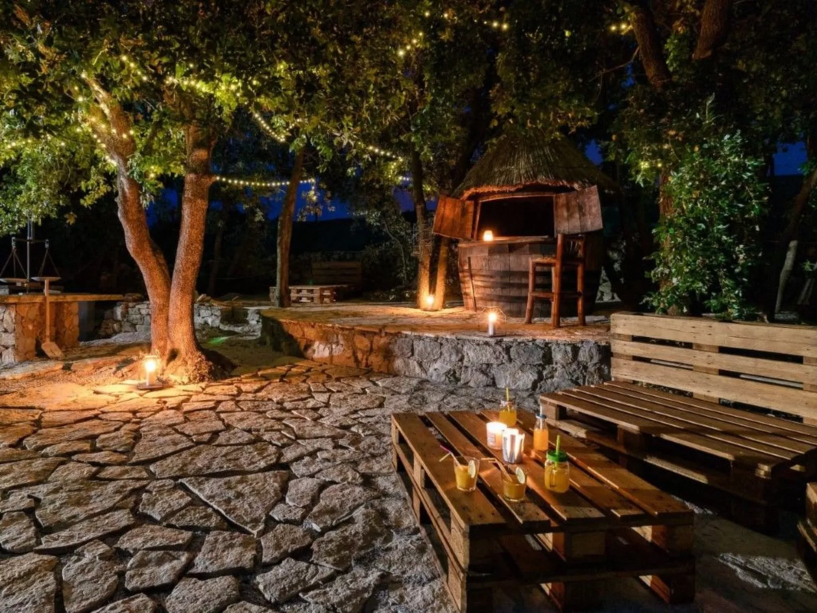 Villa Bacak-Draußen