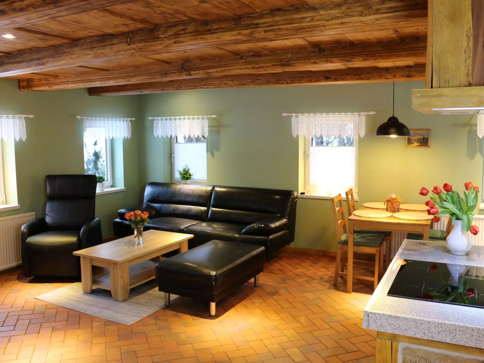 Appartement mit Garten, Grill und Terrasse