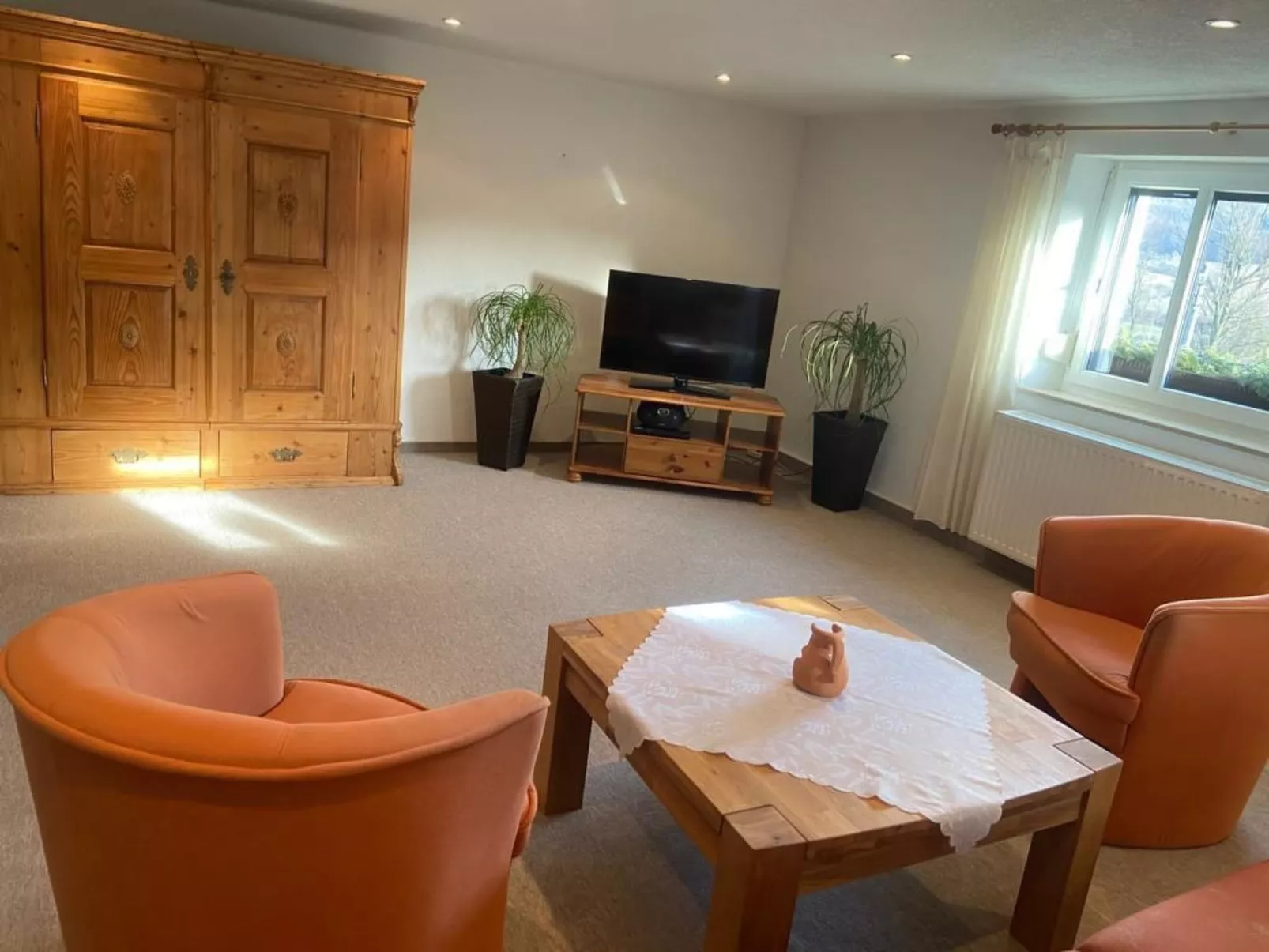 Mit Blick auf das Wasser