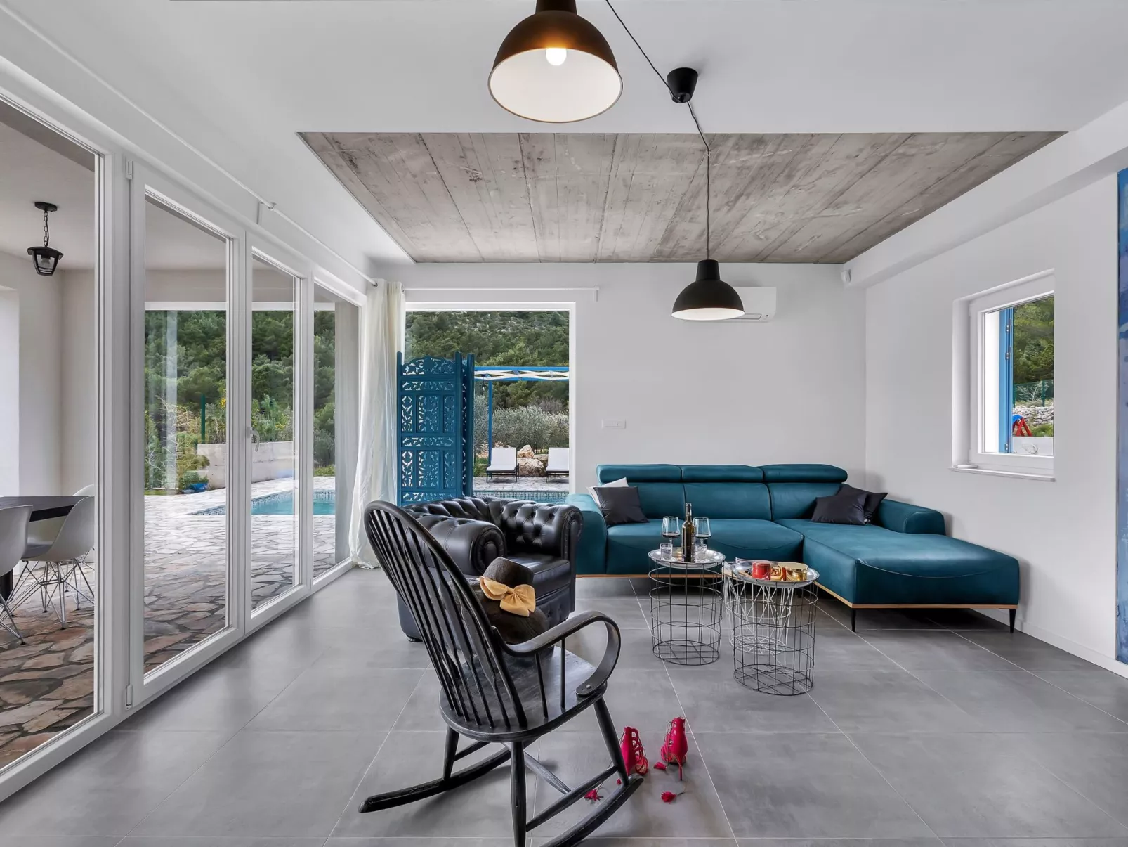 Modernes Ferienhaus in Zaostrog mit Beheiztem Pool-Inside