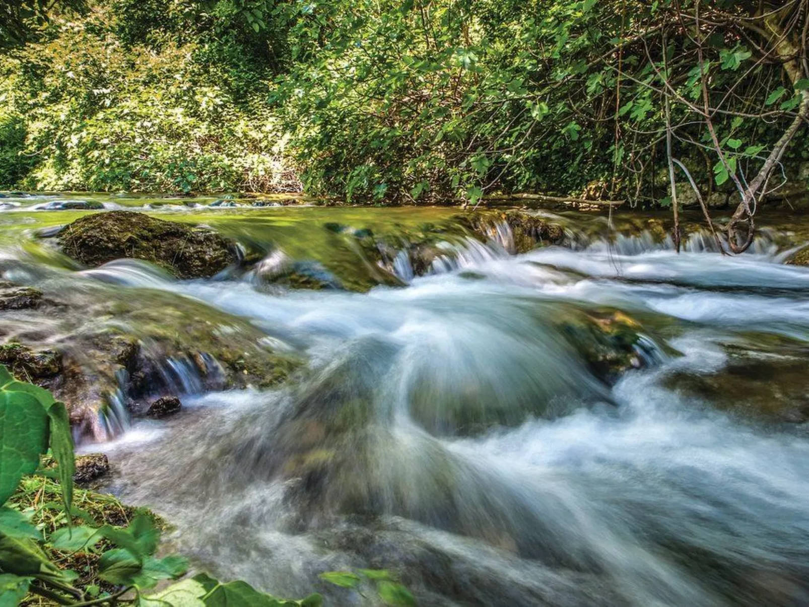 Žrnovnica, Entspannung am Flussufer-Draußen