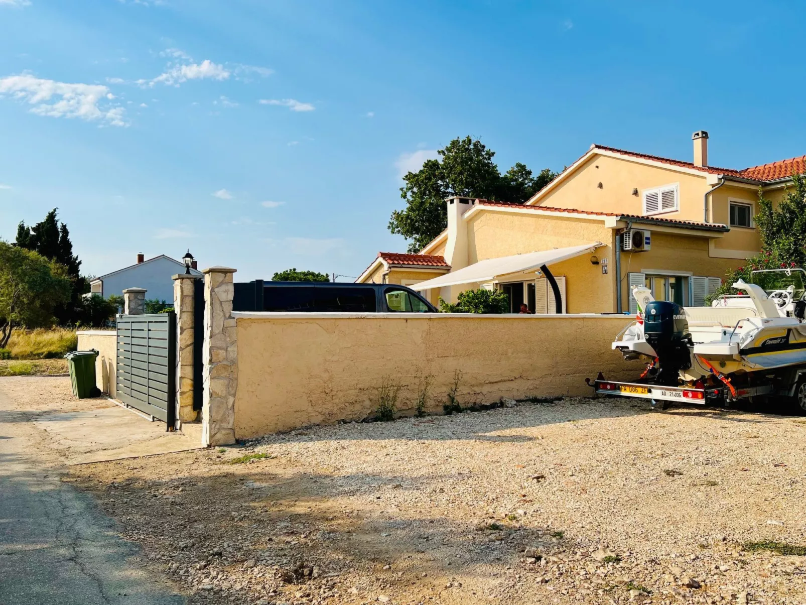 Pasman' Wohnung mit Blick aufs Wasser-Dehors