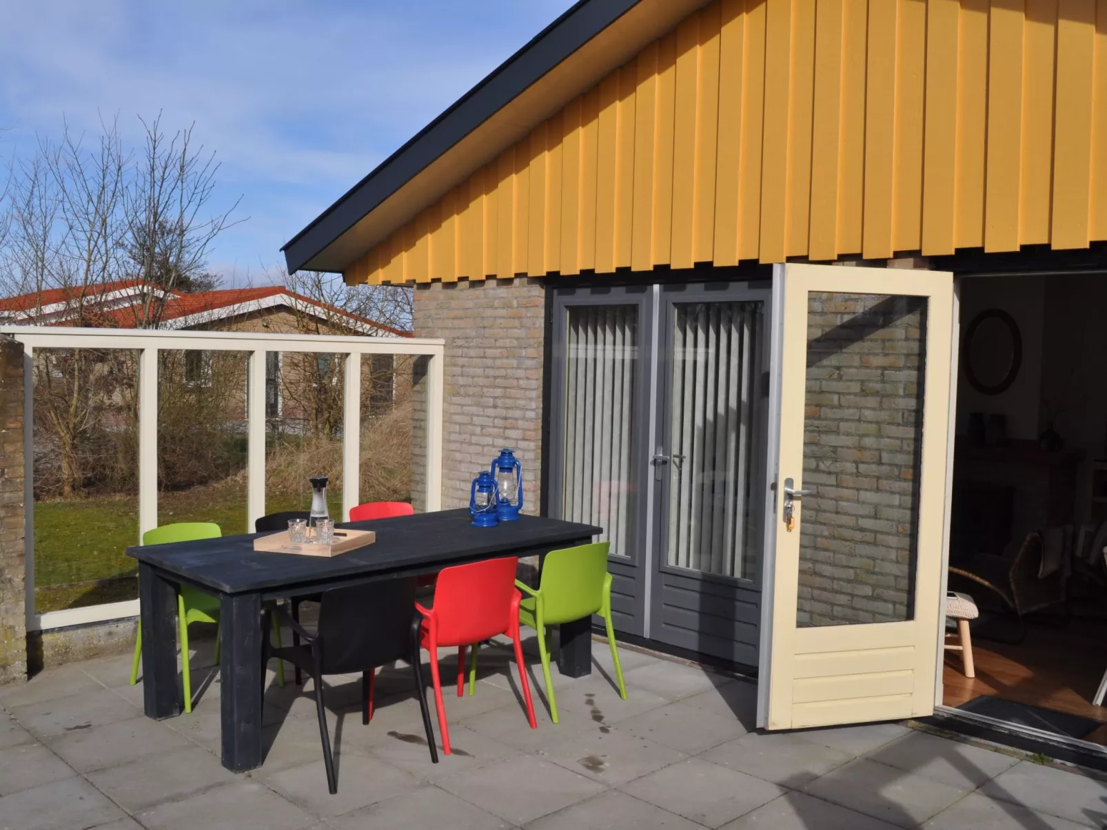 "Wad und Wal" mit Schwimmbad