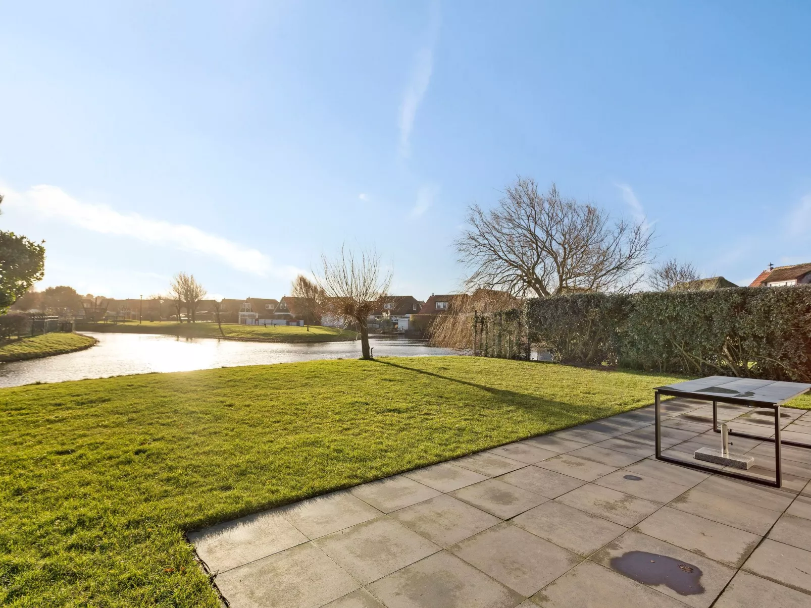 Villa Vermeer-Outside