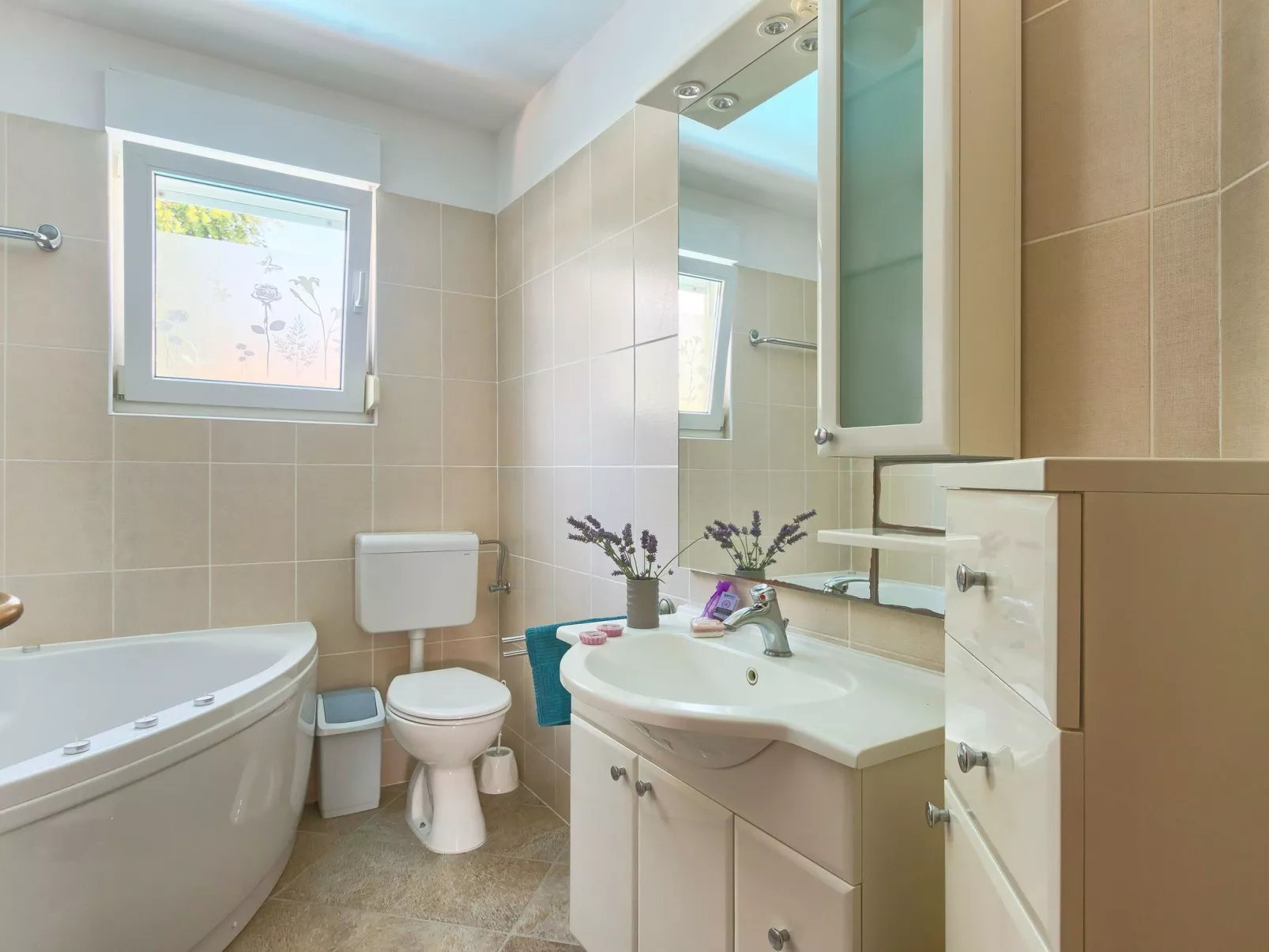 Haus Daniela mit überdachter Terrasse und Pool