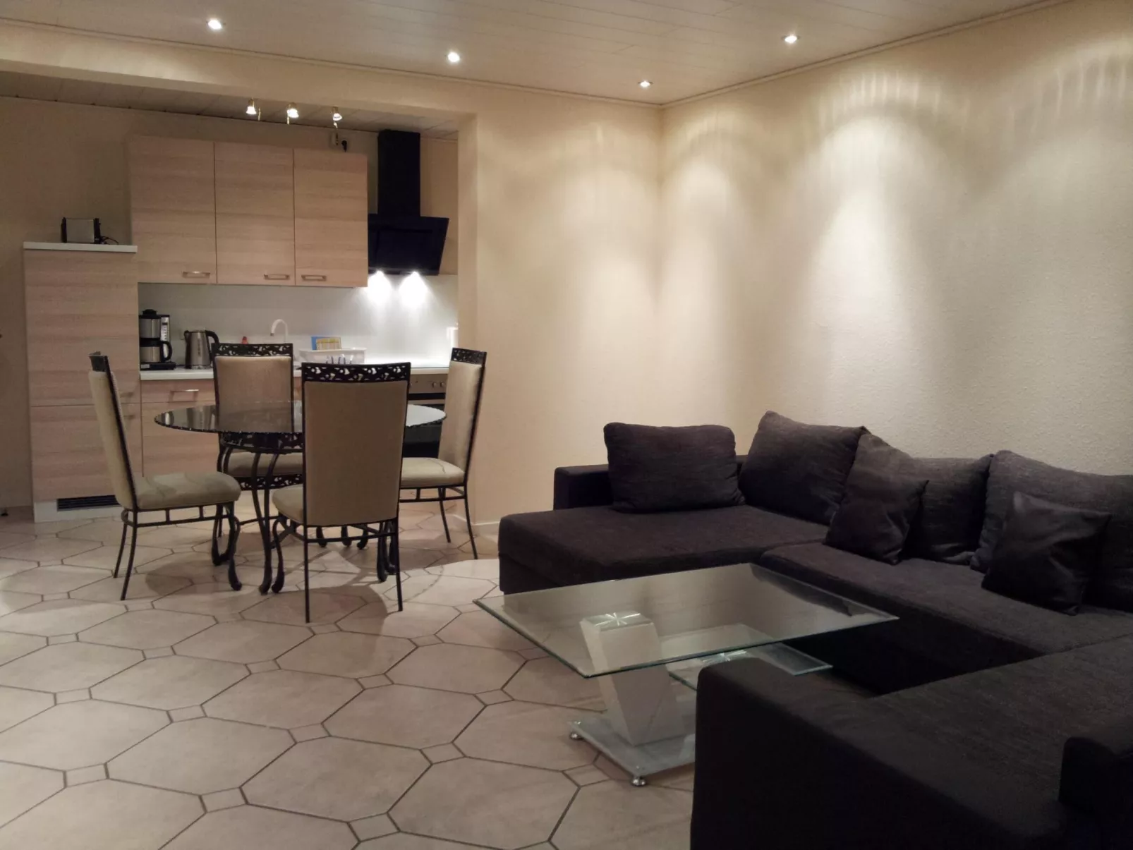 Wohnung mit Gartenzugang und Blick-Inside