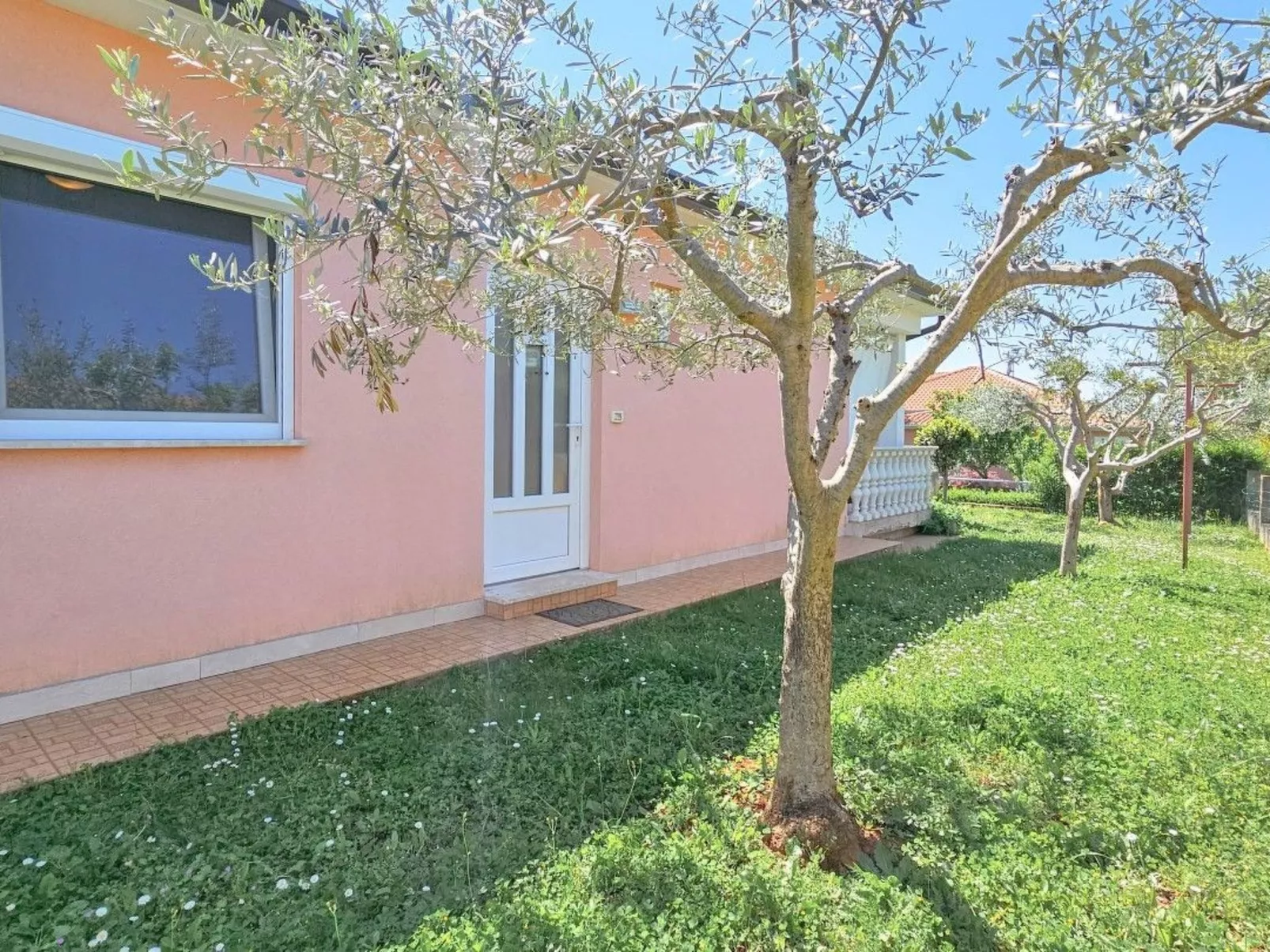 Wunderschönes Appartement in Bužinija mit Schöner Terrasse-Draußen
