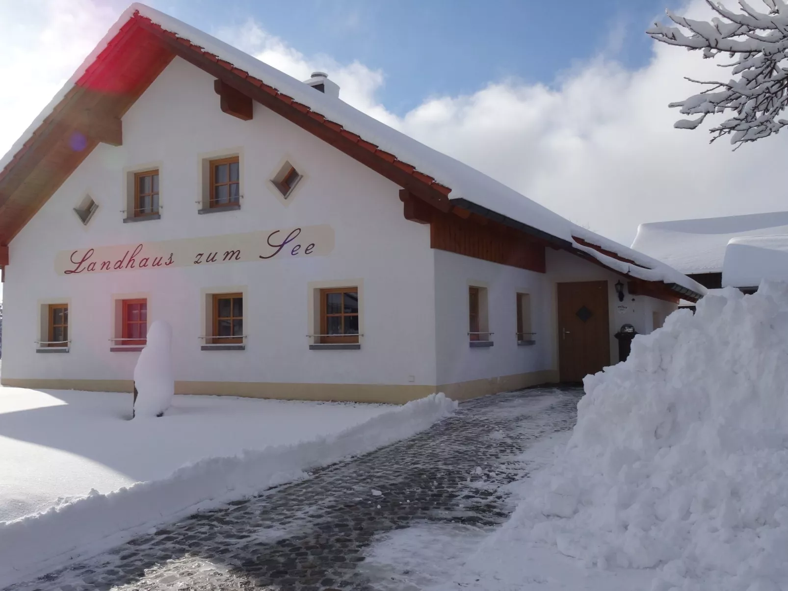 Landhaus mit Sonnenterrasse und Garten-Dehors