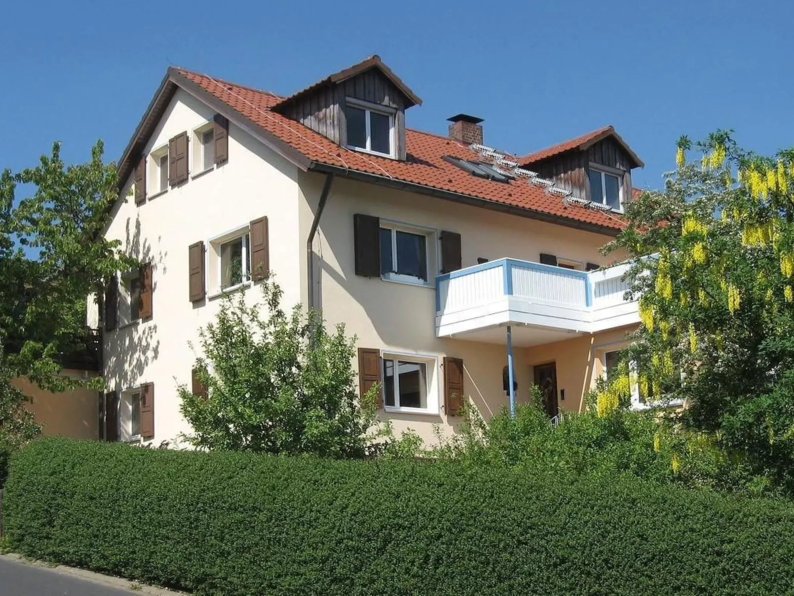 Haus Holzheimer mit Blick auf die Rhön