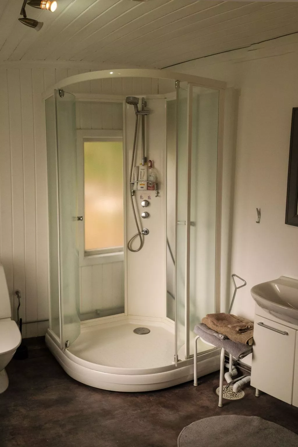 Schwedisches Glück, zwischen Wäldern und einem See-Inside