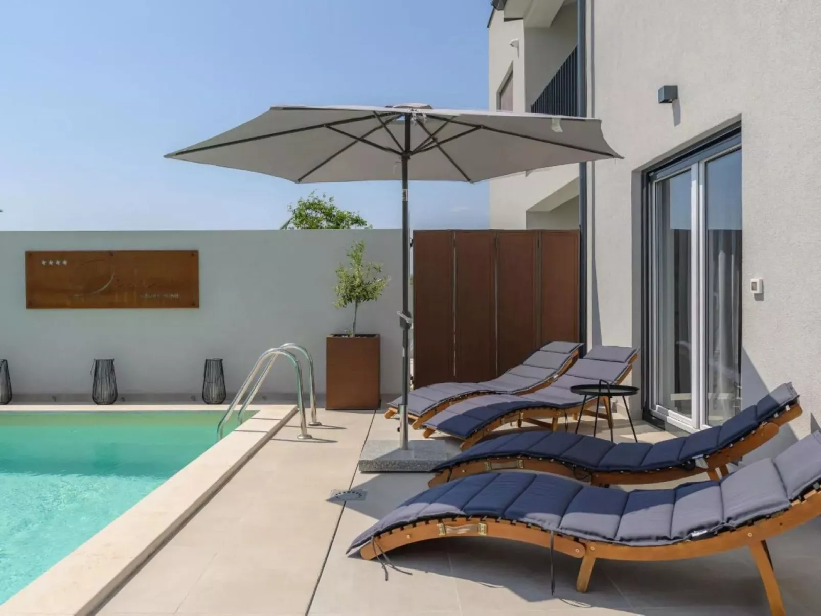 Villa Diva Exclusive-Outside