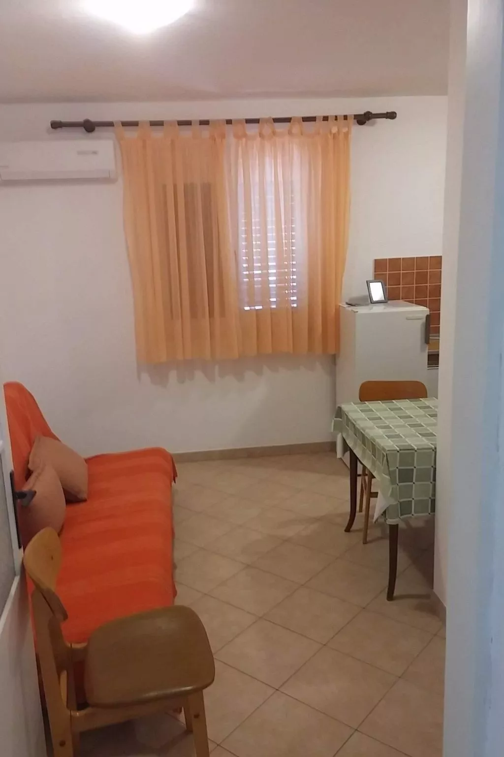 Katarina mit Garten und Grill