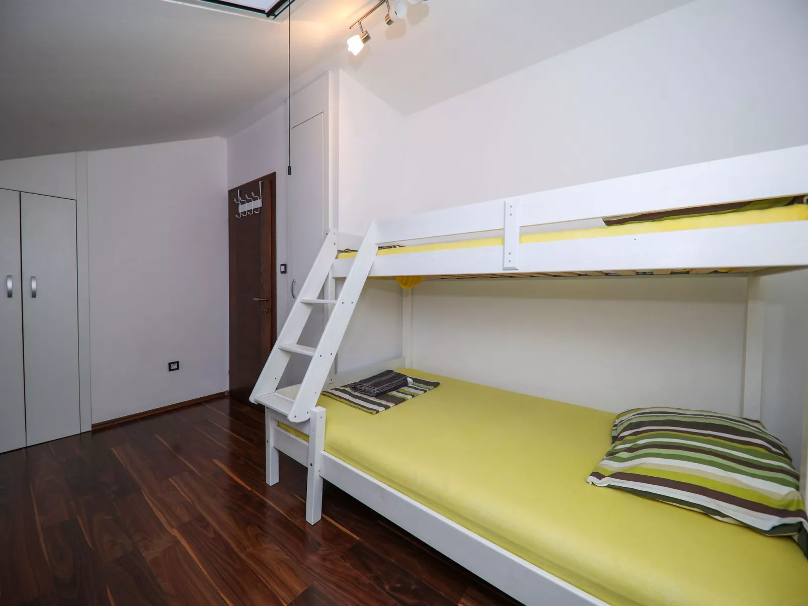 Wohnung mit Garten, Grill und Terrasse-Inside