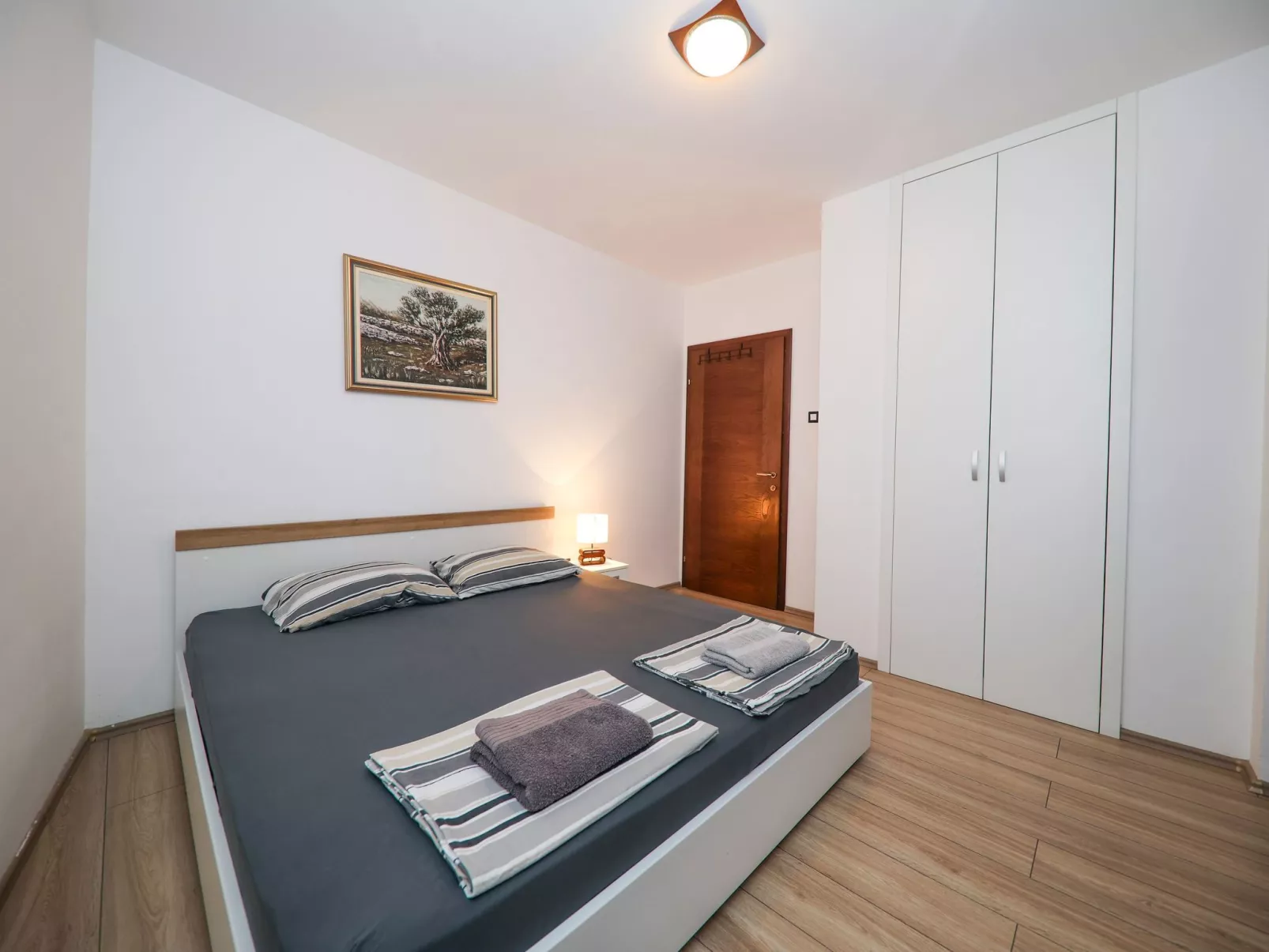 Mit Terrasse-Drinnen