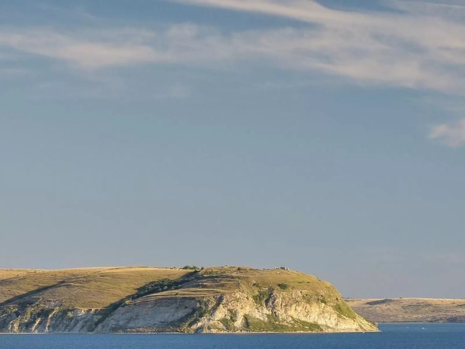 Komfortable Wohnung mit Balkon und Meerblick-Draußen