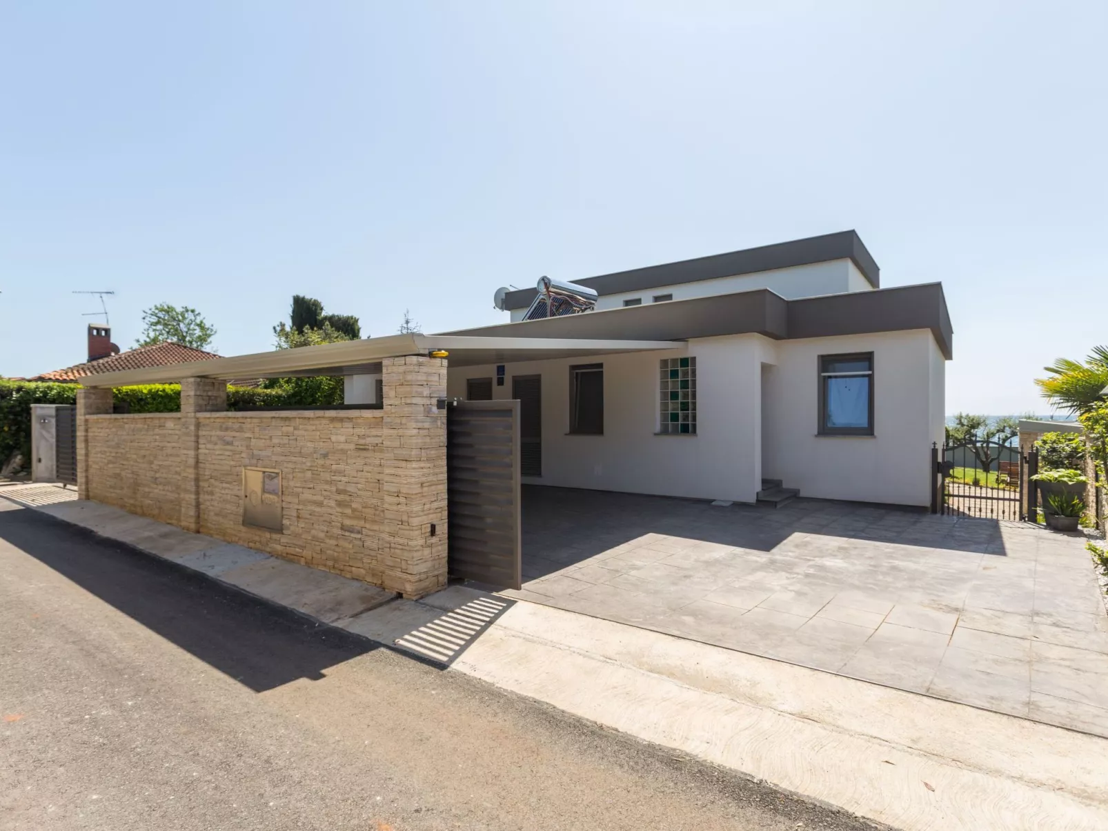 Villa direkt am Meer und Strand mit herrlichem Blick-Draußen