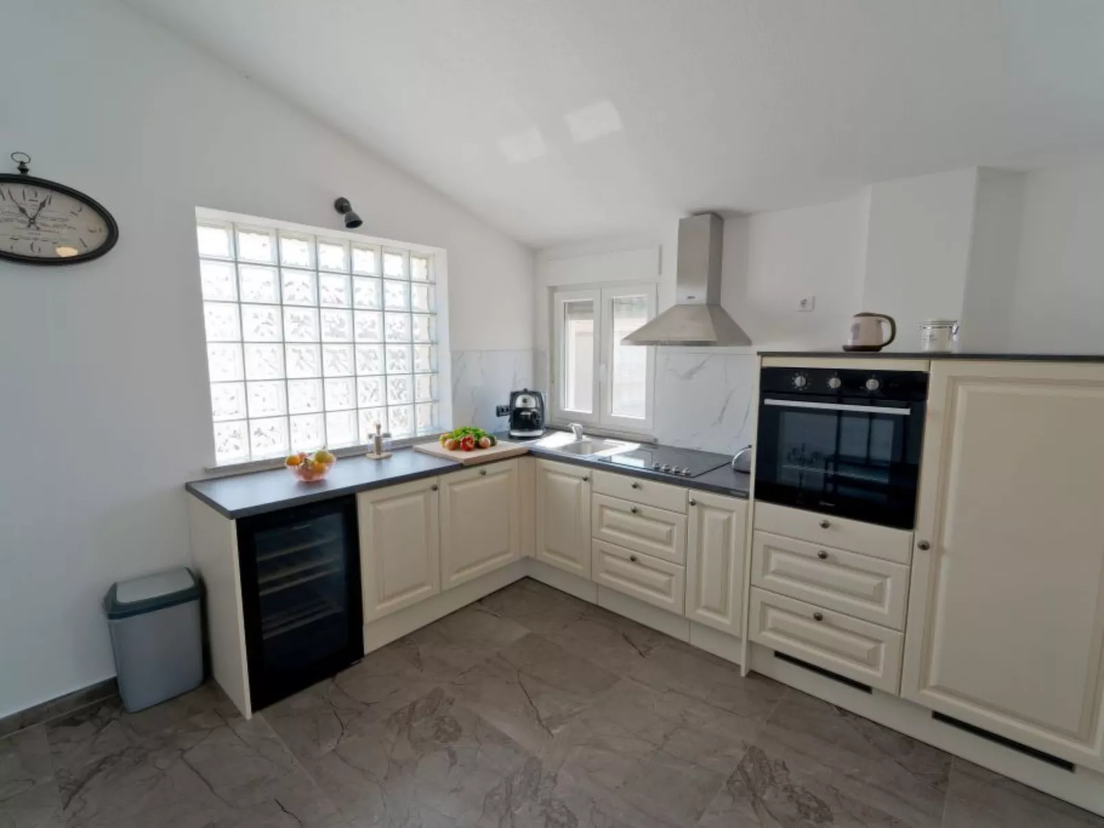 Mit privatem beheiztem Schwimmbad-Dedans