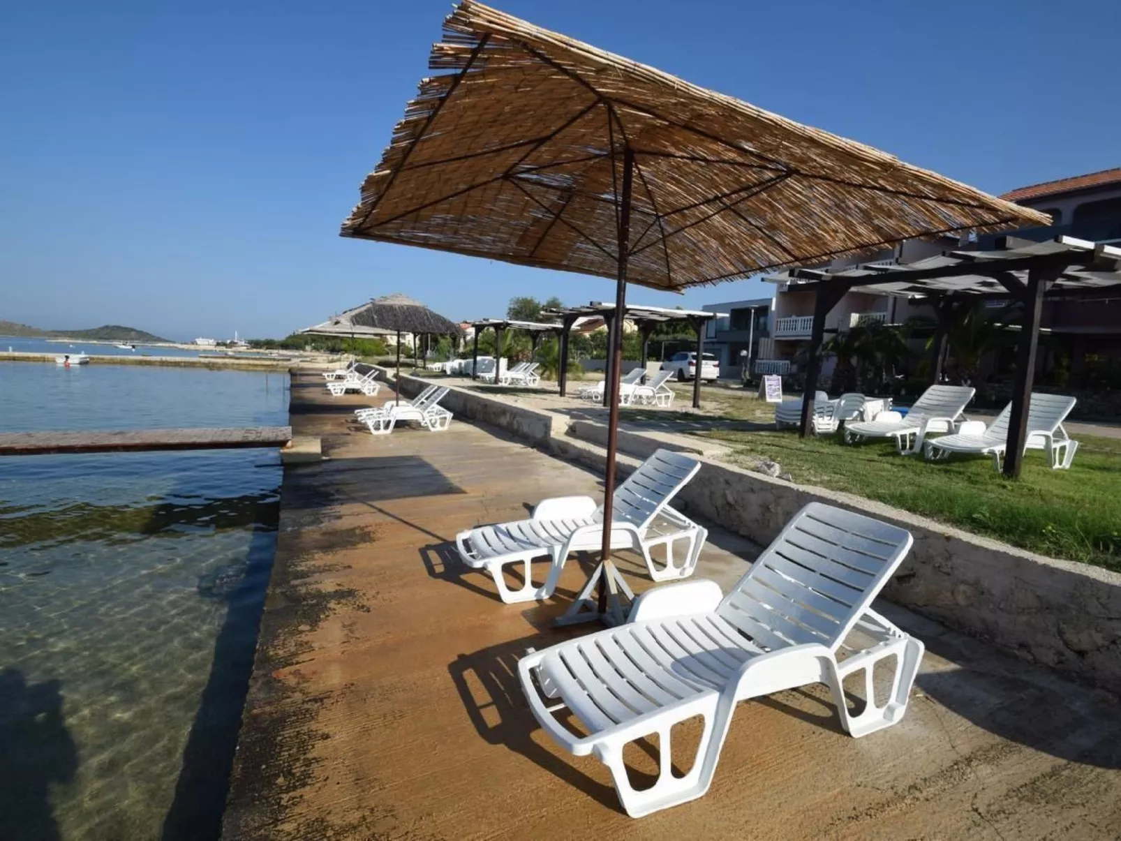 In Turanj mit Grill und Terrasse-Draußen