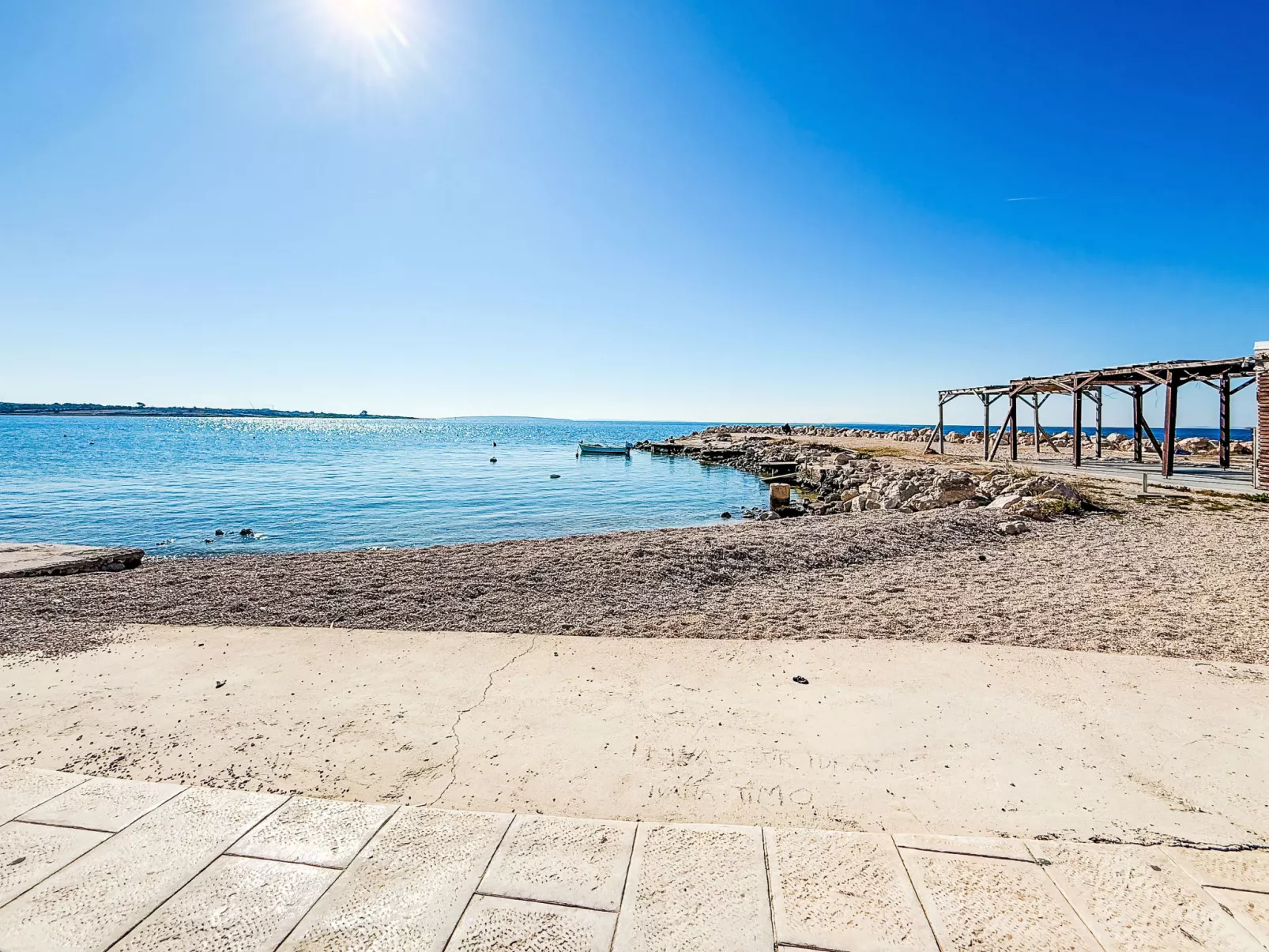 "Gubo1" mit Blick auf das Wasser