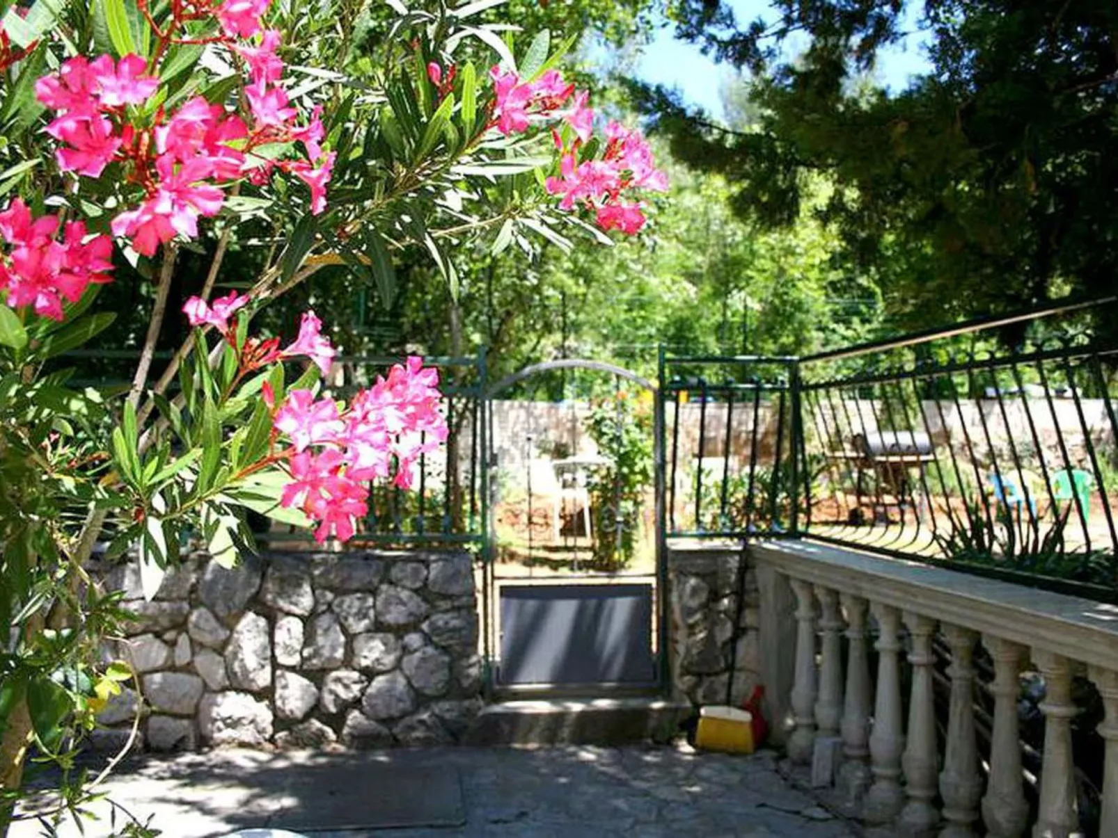 Haus La Dostana-Outside