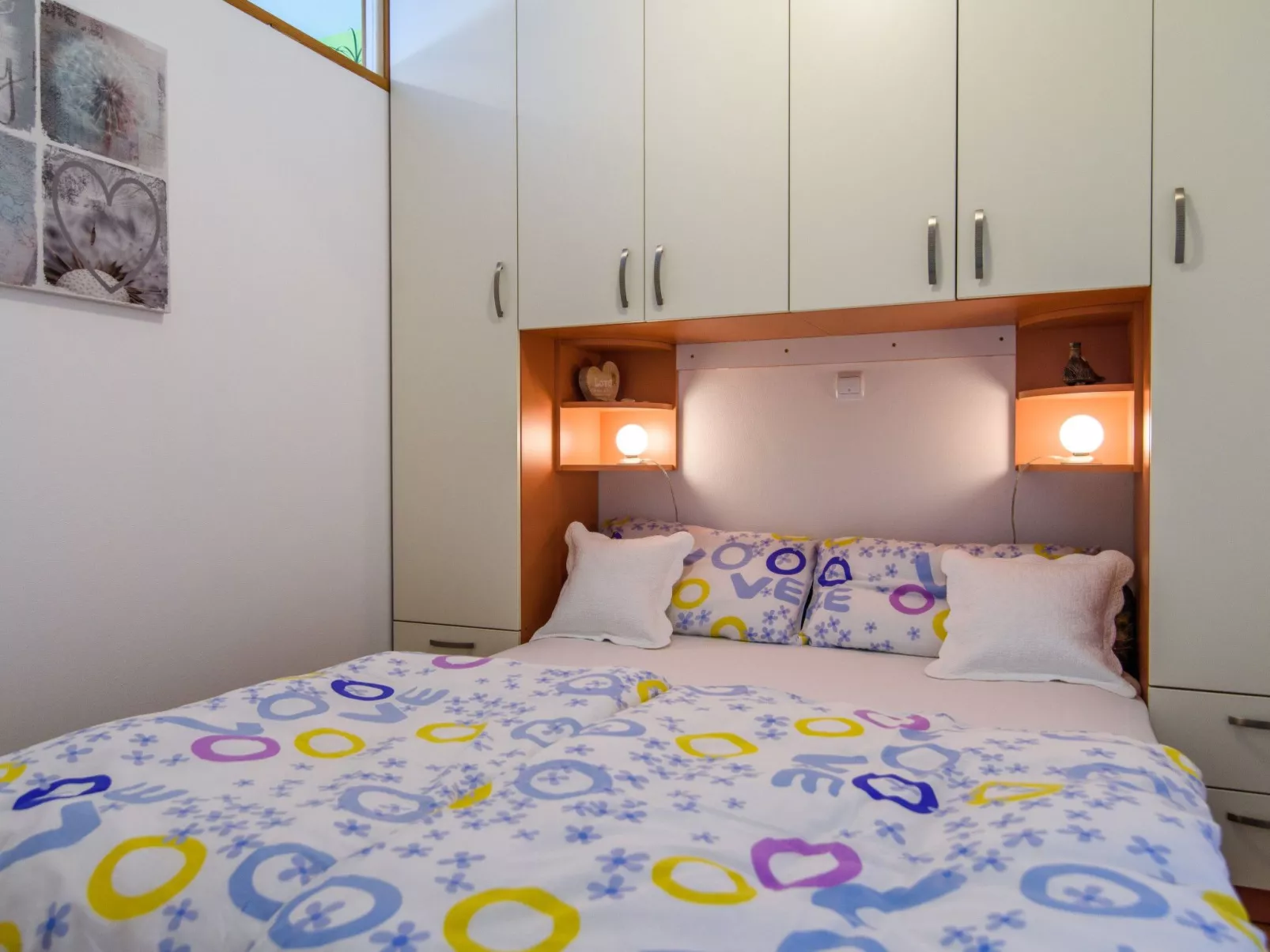 Wohnung mit Blick auf das Wasser-Inside