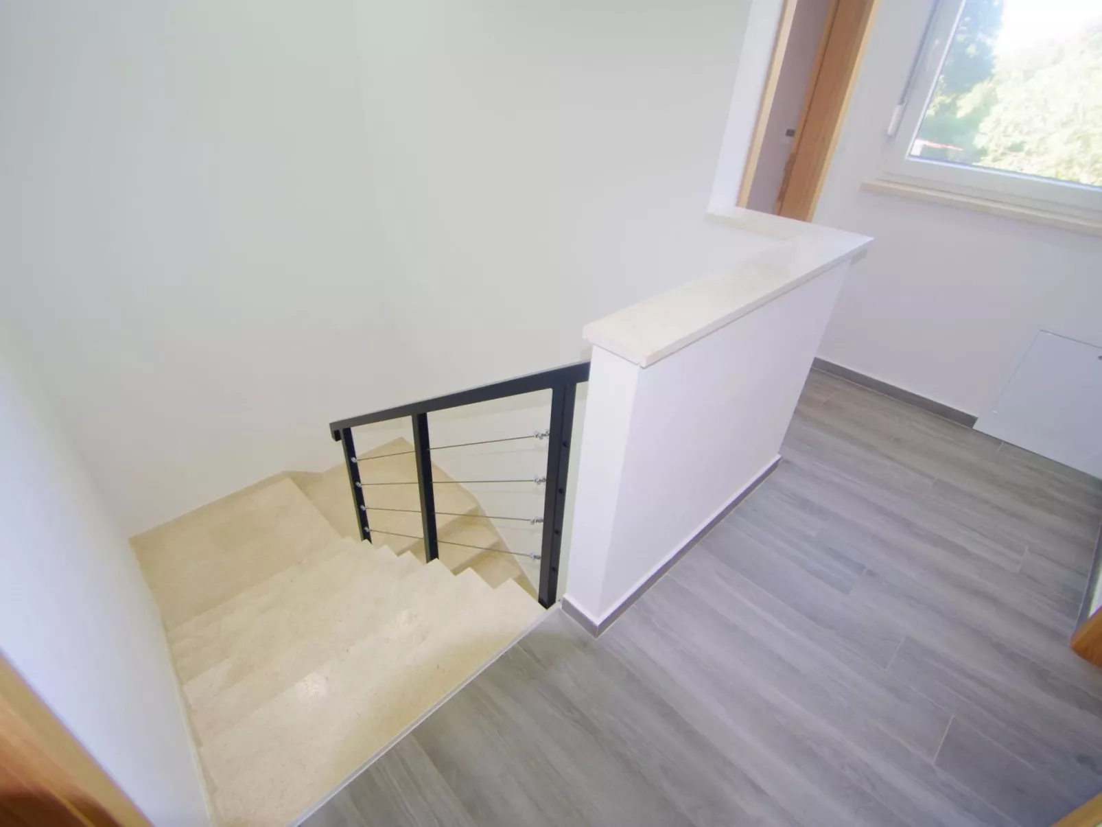 Mit privatem Pool, Dorf Šišan-Drinnen