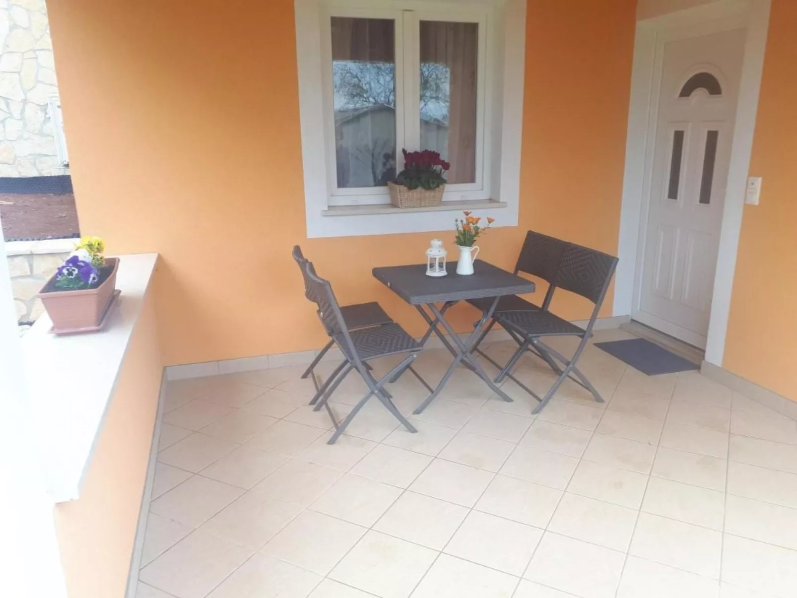 Anna Premium-Outside