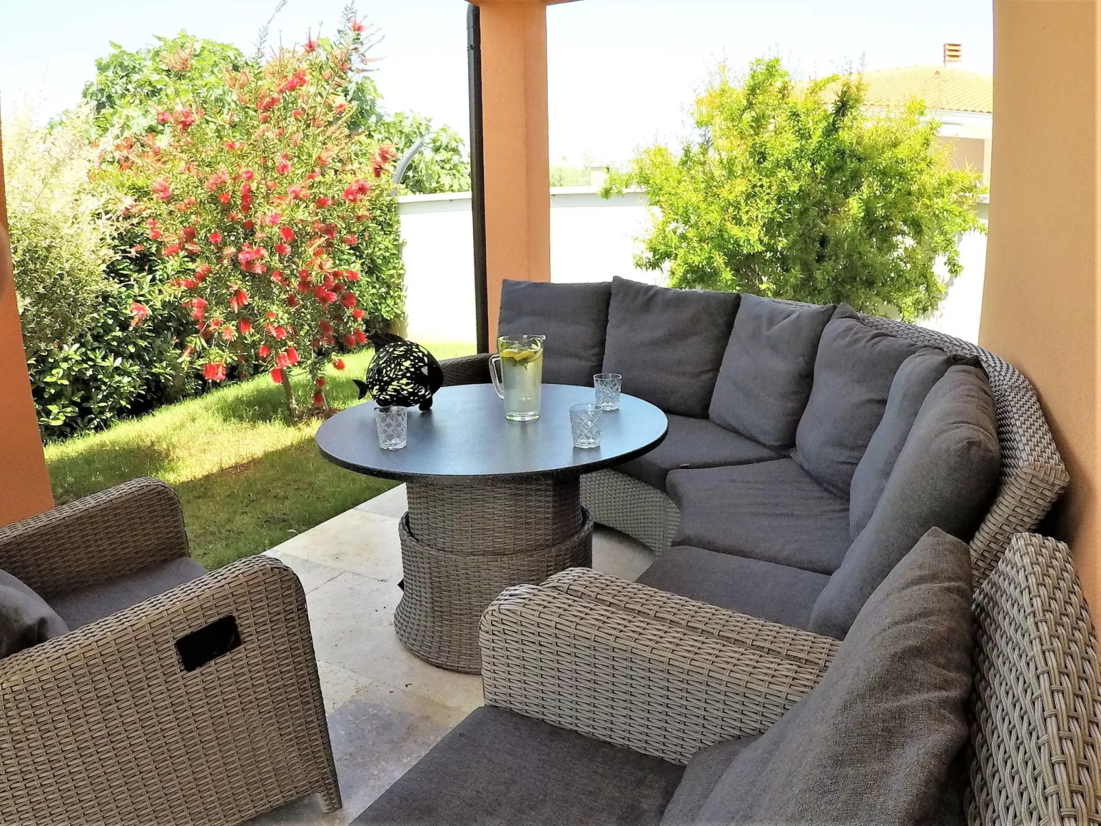 Ferienvilla mit Garten, Grill und Terrasse-Image-tags.info