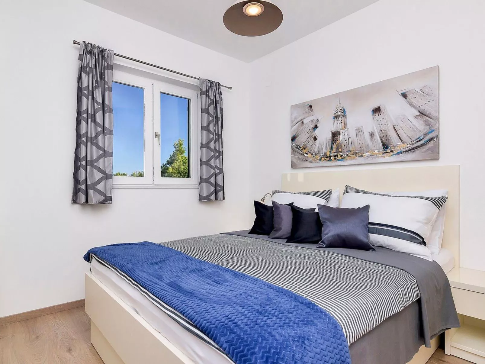 Sergio-Image-tags.info