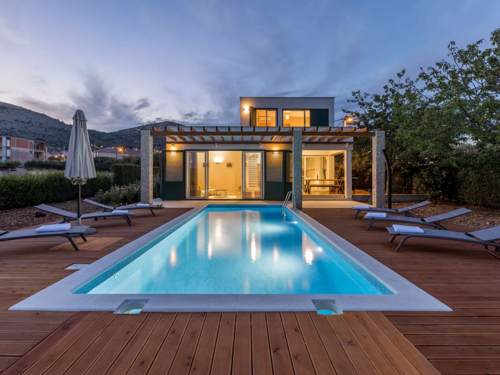 Villa Trogir-Outside