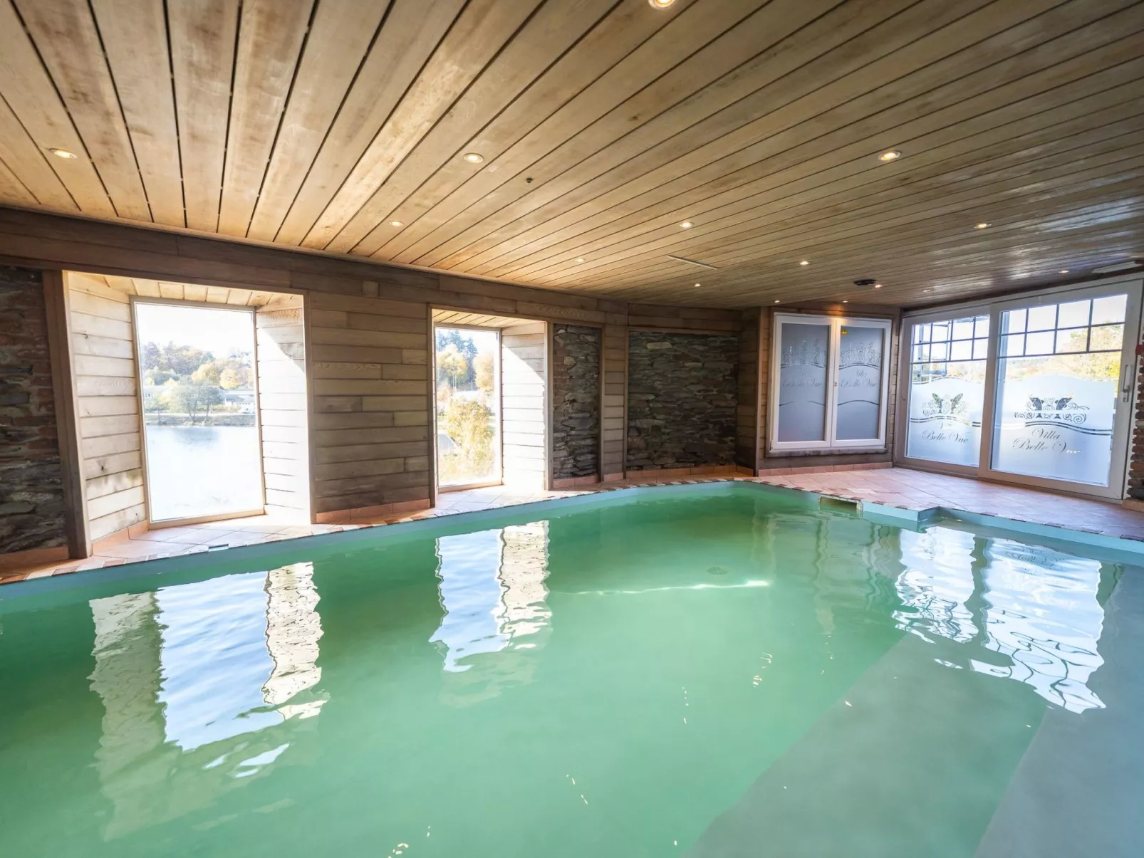 Villa BelleVue mit Wellness 34pers-Image-tags.info