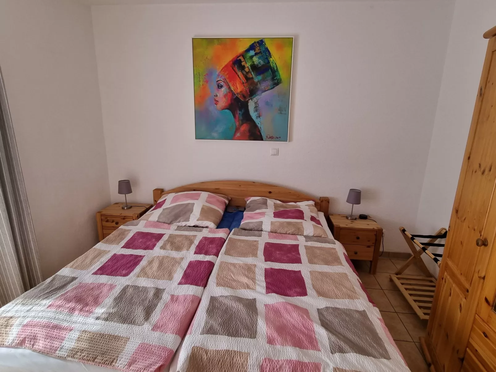 Gemütliche Ferienwohnung für zwei Personen mit sonniger Südterrasse-Drinnen