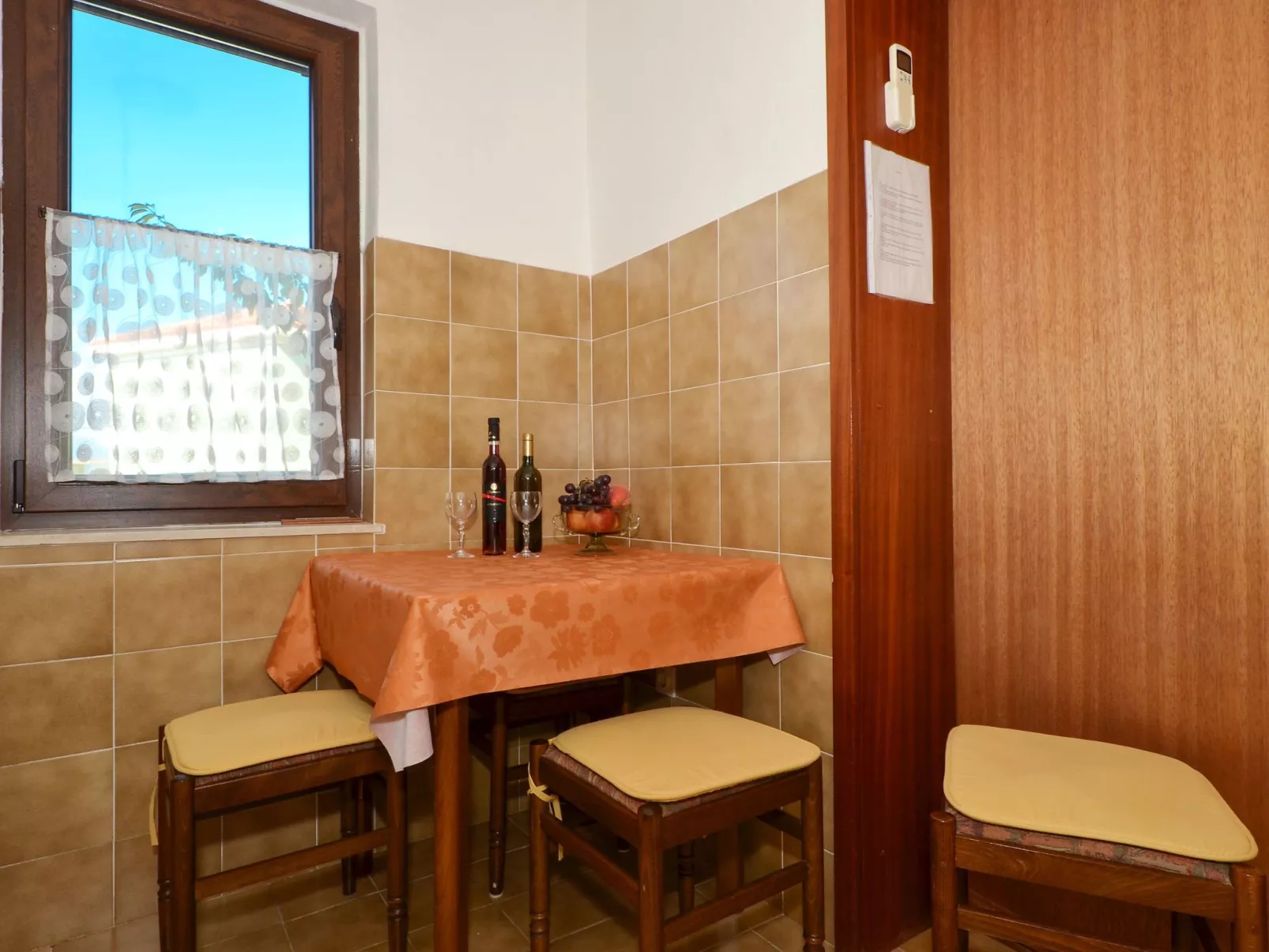 In Slatine mit Garten und Terrasse