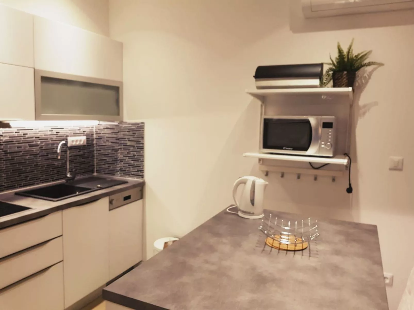 Villa Ema - beheizter Salzwasserpool, Fitnessraum und Sauna-Image-tags.info