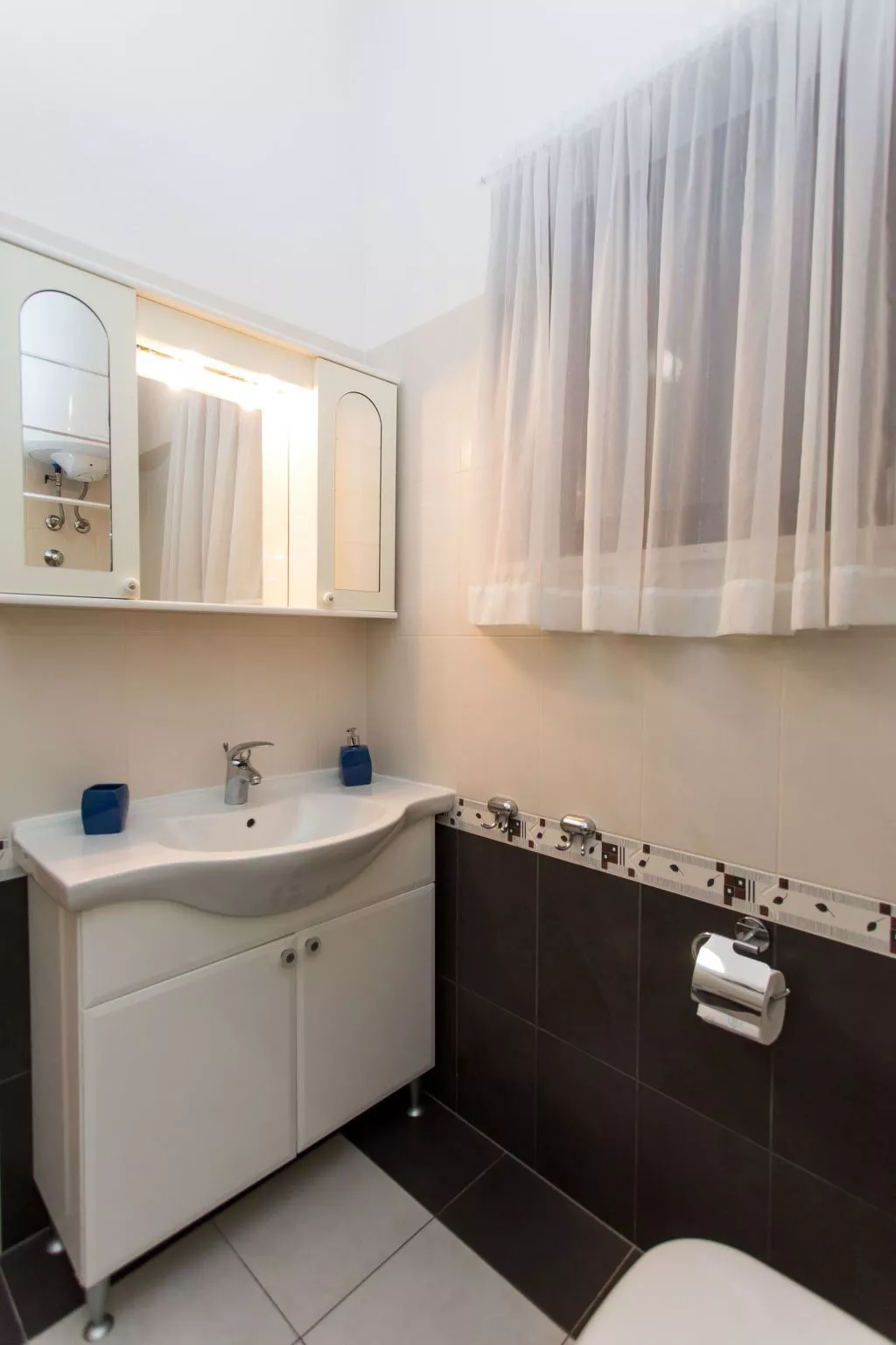 Strandnahe Ferienwohnung Jure mit großer Terrasse