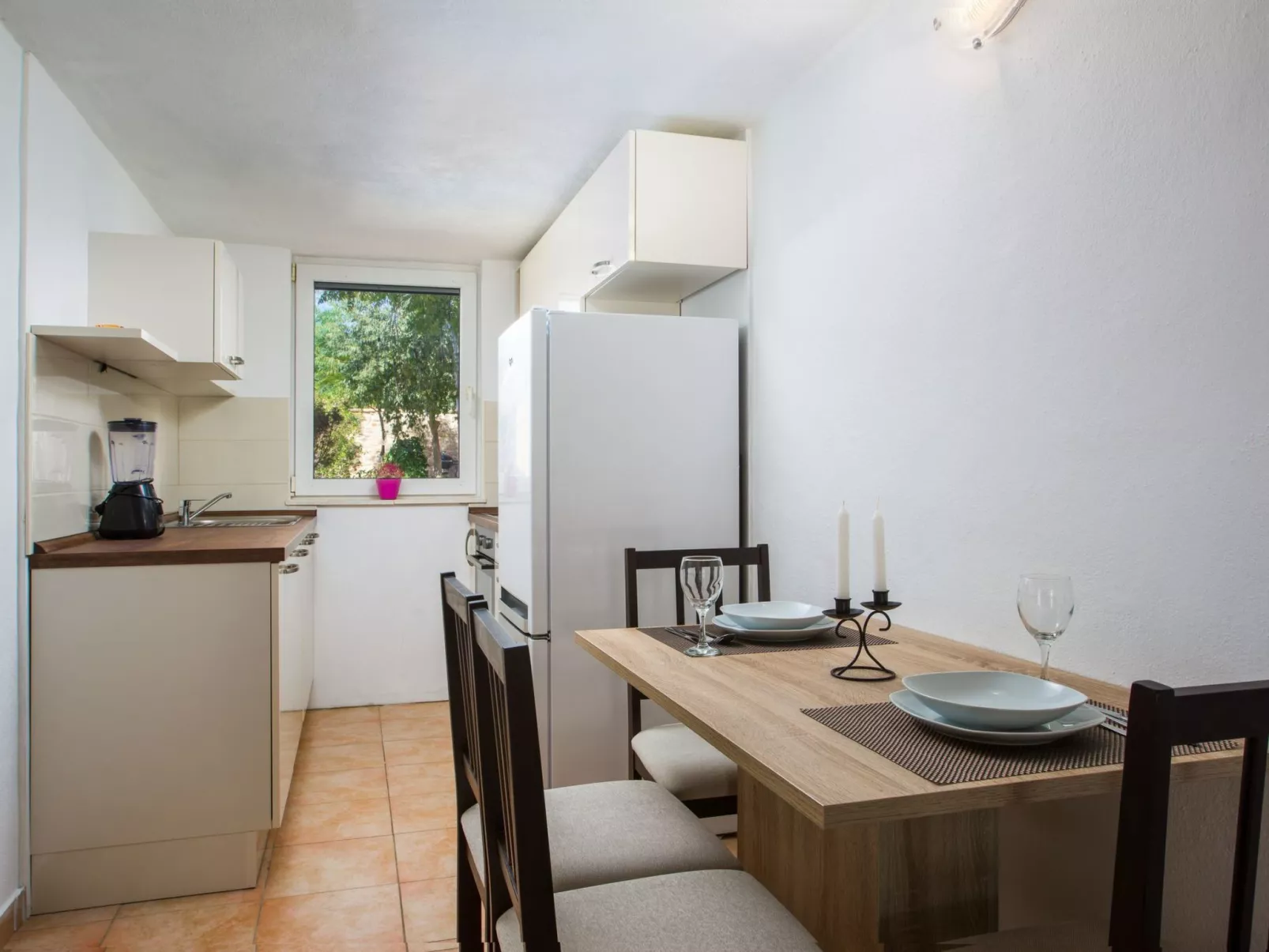 Villa Rustica mit traditionellem und rustikalem Touch-Image-tags.info